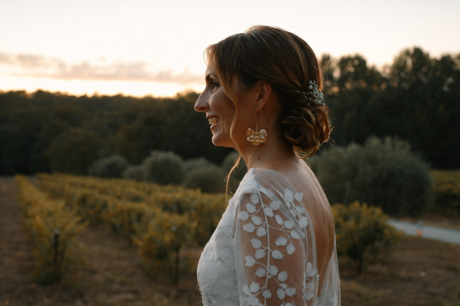 Mariée au coucher du soleil dans le Var.