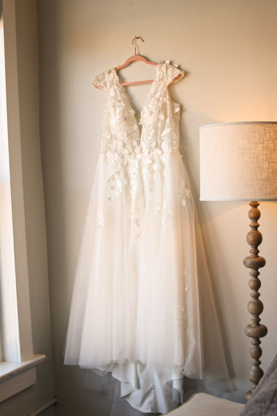 Luxury wedding portrait captured in timeless Perry Posed style