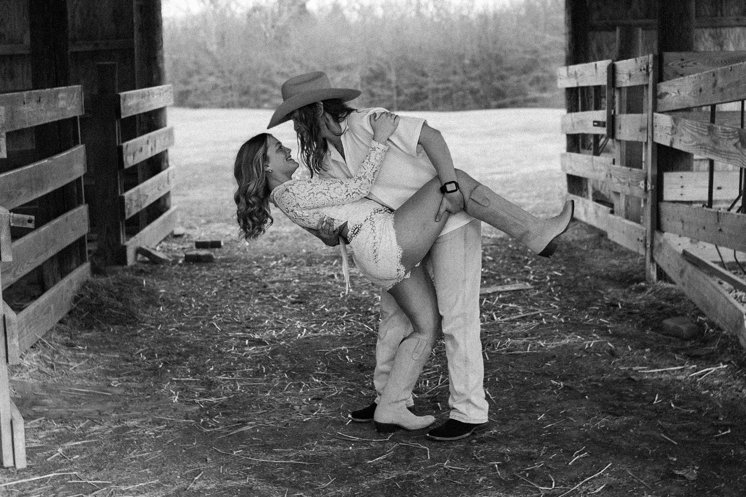 Romantic couple’s portrait in natural light, Perry Posed original photography