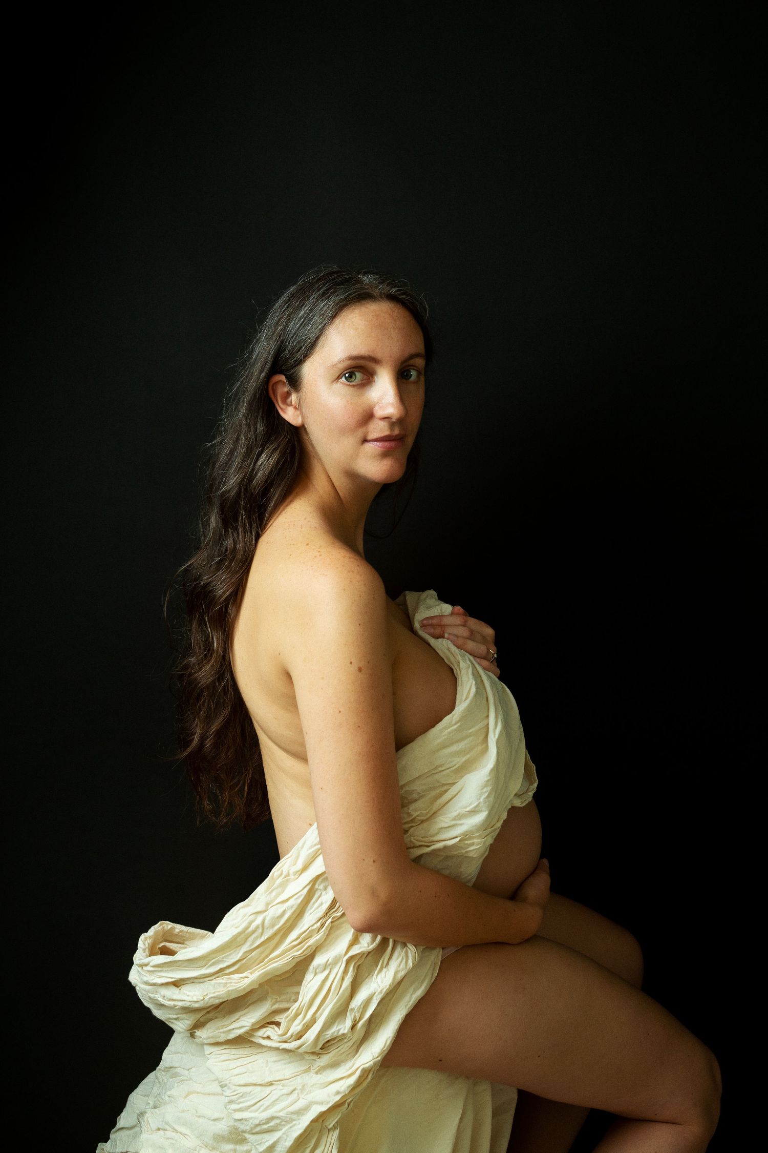 Seattle Editorial Family & Maternity Photography Captured by Dasha Denger of White Moth Studio