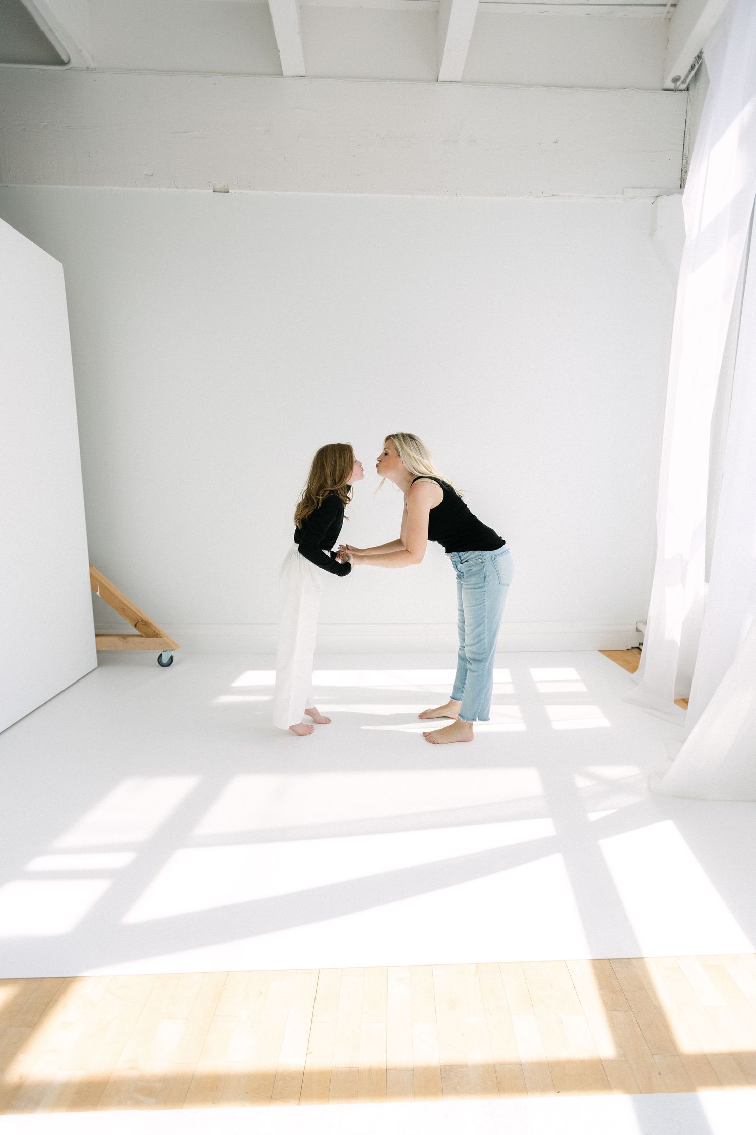 Seattle Editorial Family & Maternity Photography Captured by Dasha Denger of White Moth Studio