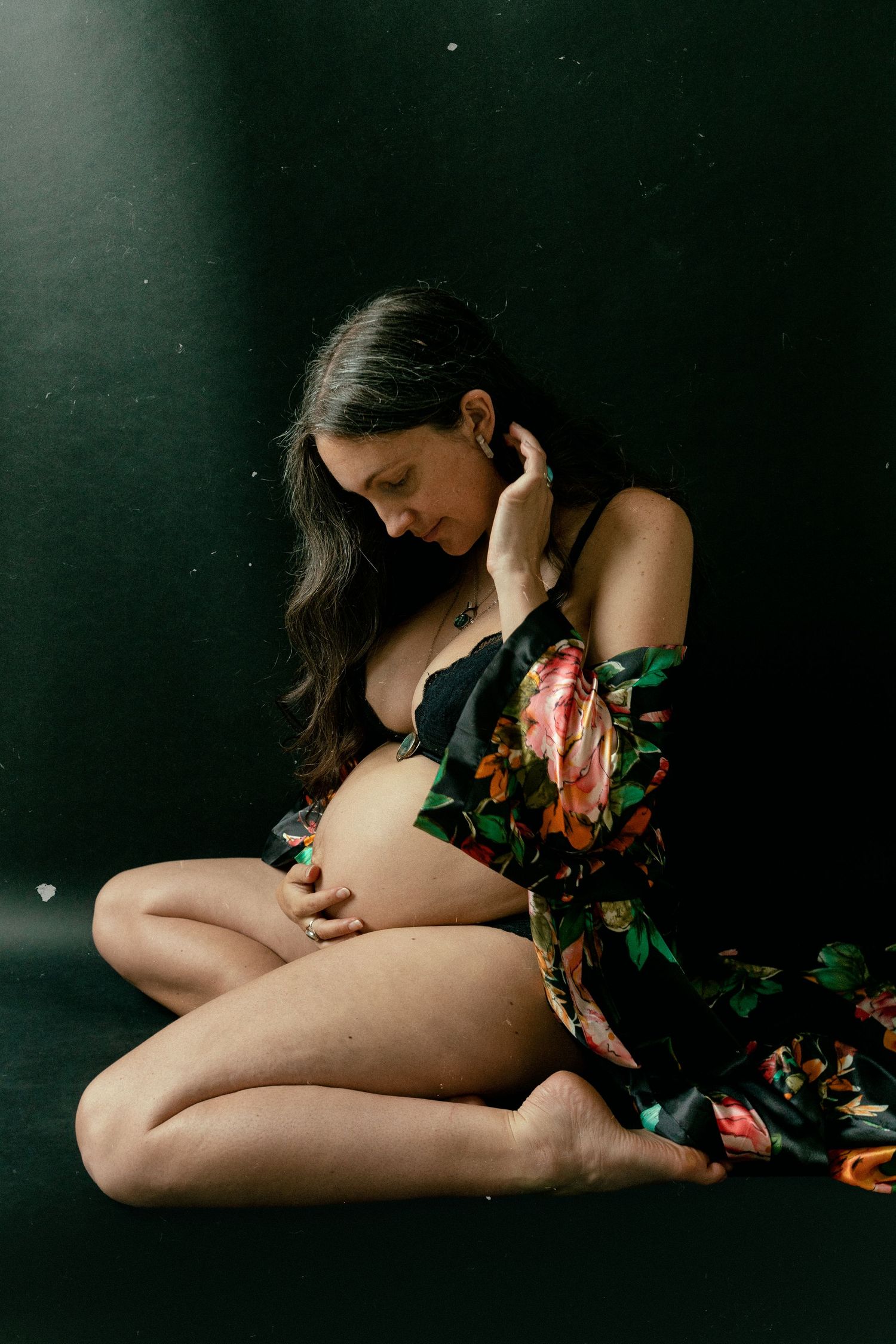 Seattle Editorial Family & Maternity Photography Captured by Dasha Denger of White Moth Studio