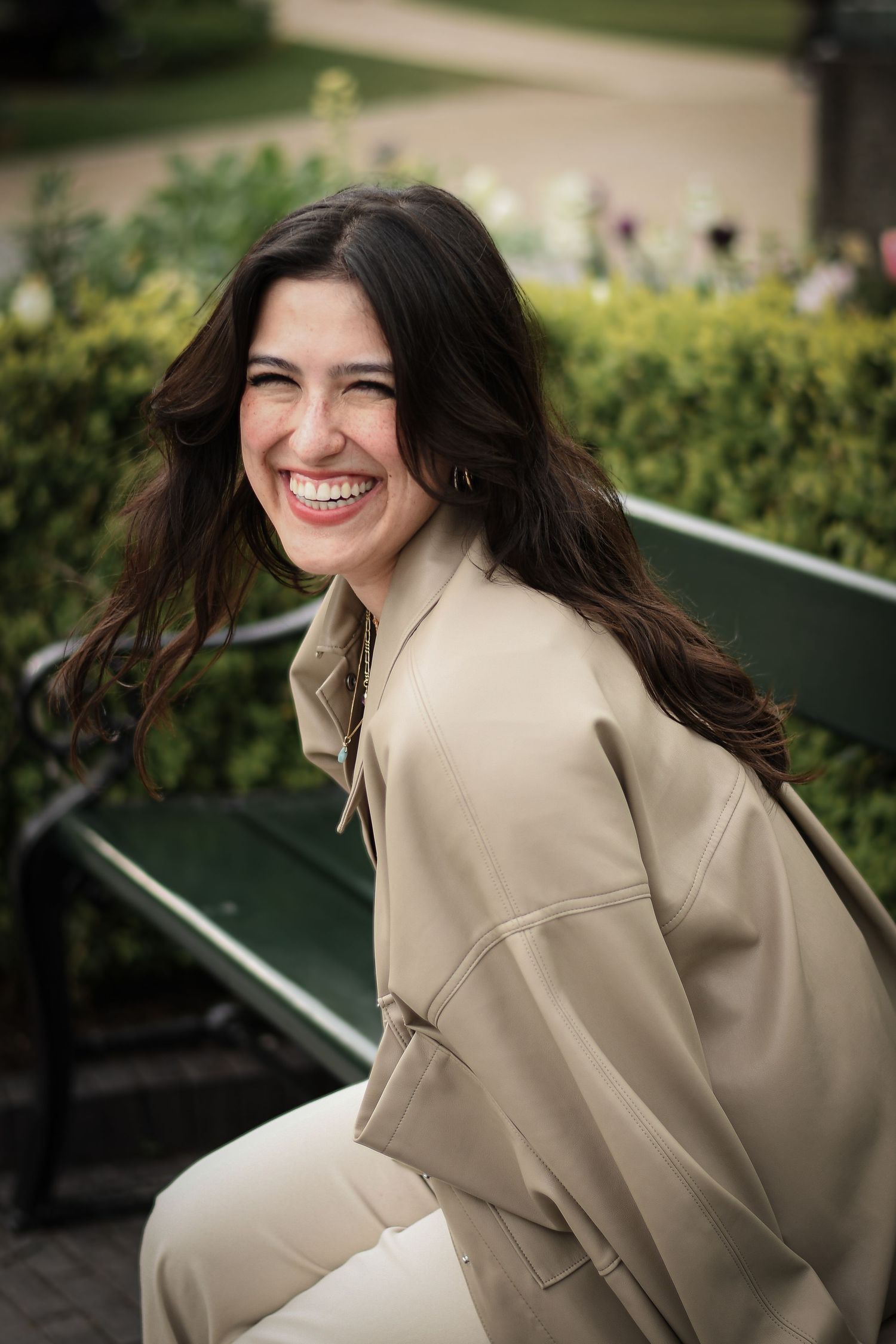 Isabella Sydio Duedahl specializes in studio, elopement, and sports photography - always with a focus on people, with empathy and care.