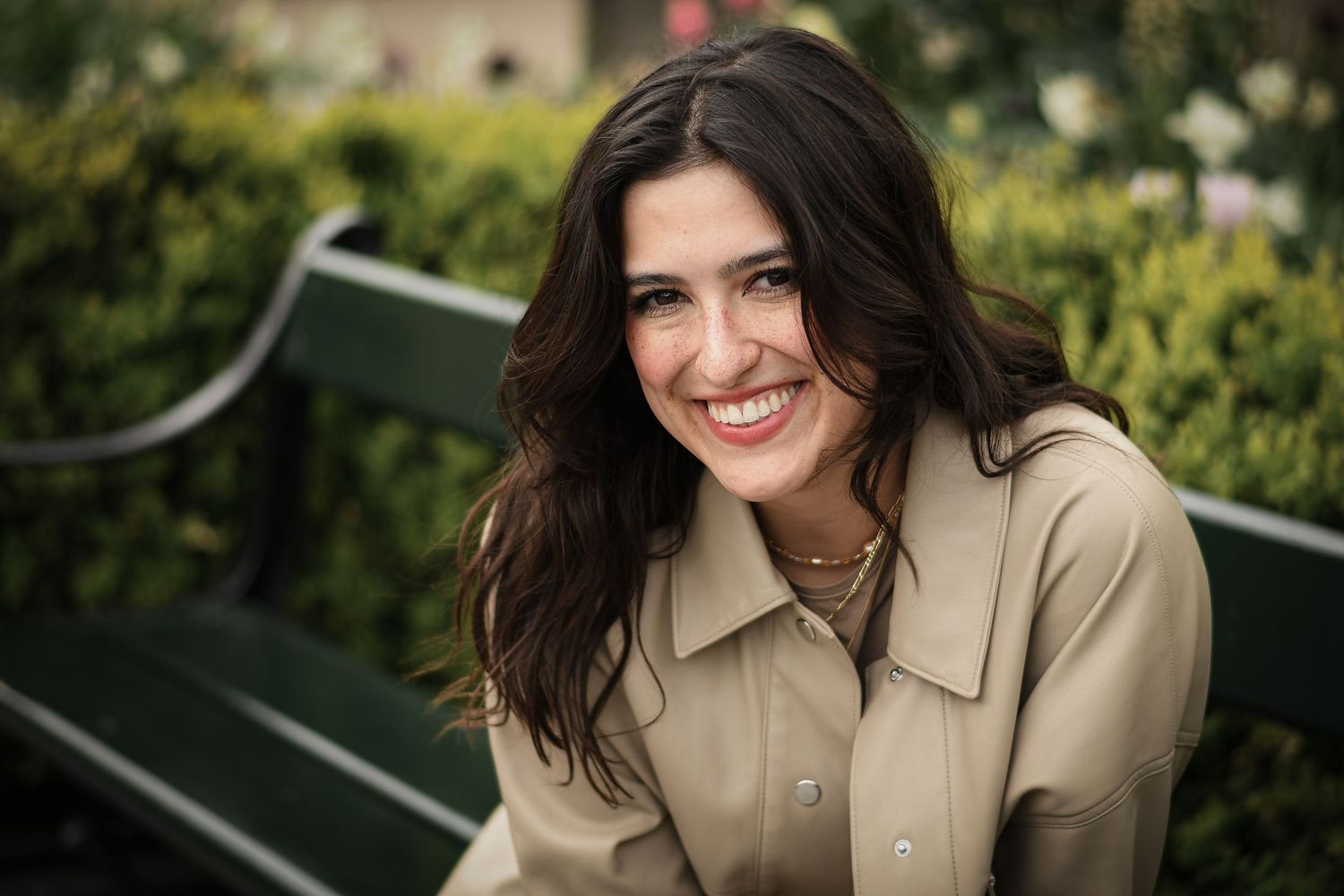 Isabella Sydio Duedahl specializes in studio, elopement, and sports photography - always with a focus on people, with empathy and care.