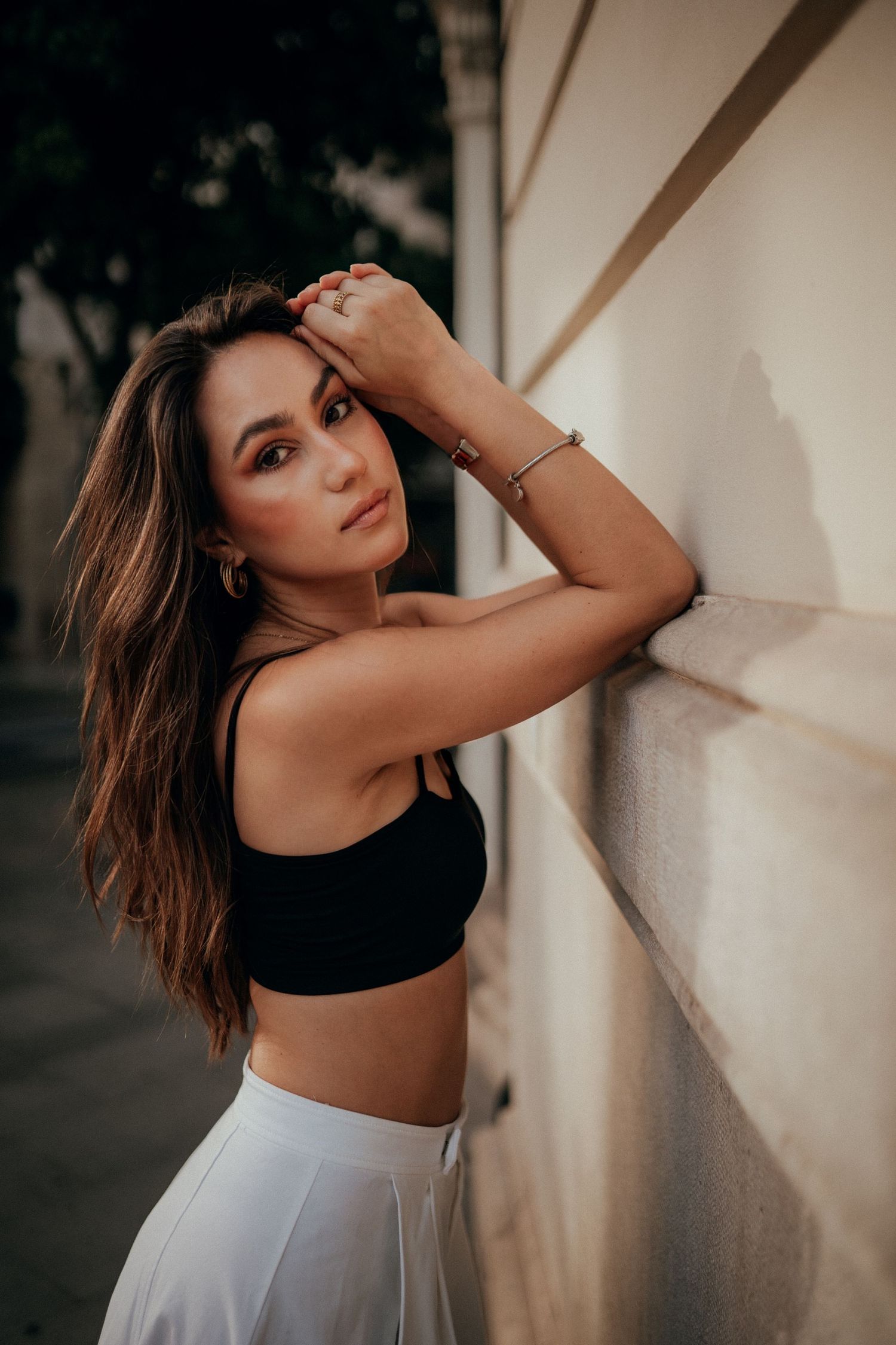 Editorial portrait photography in Valencia, Spain with natural light and authentic emotions