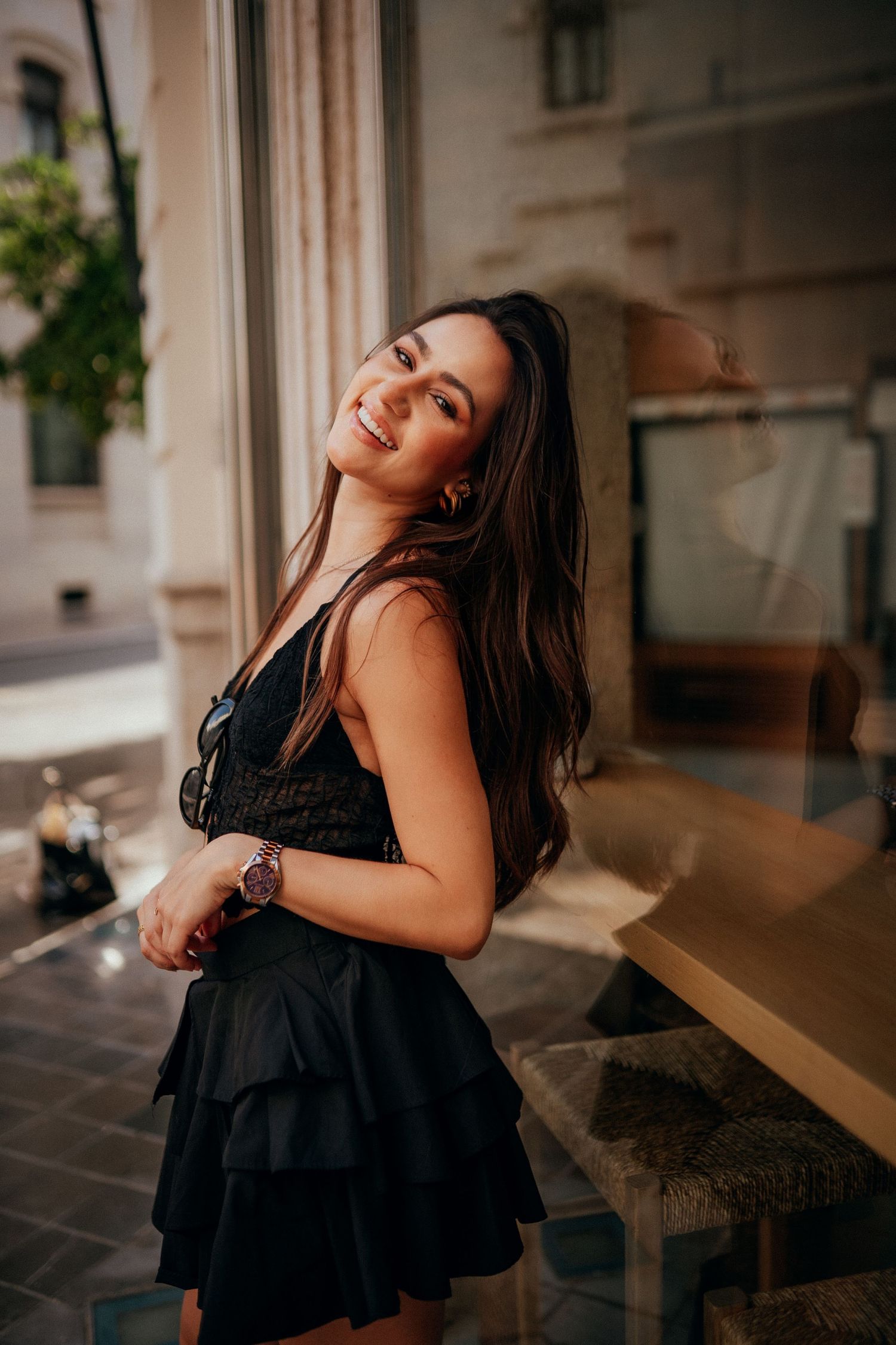 Editorial portrait photography in Valencia, Spain with natural light and authentic emotions