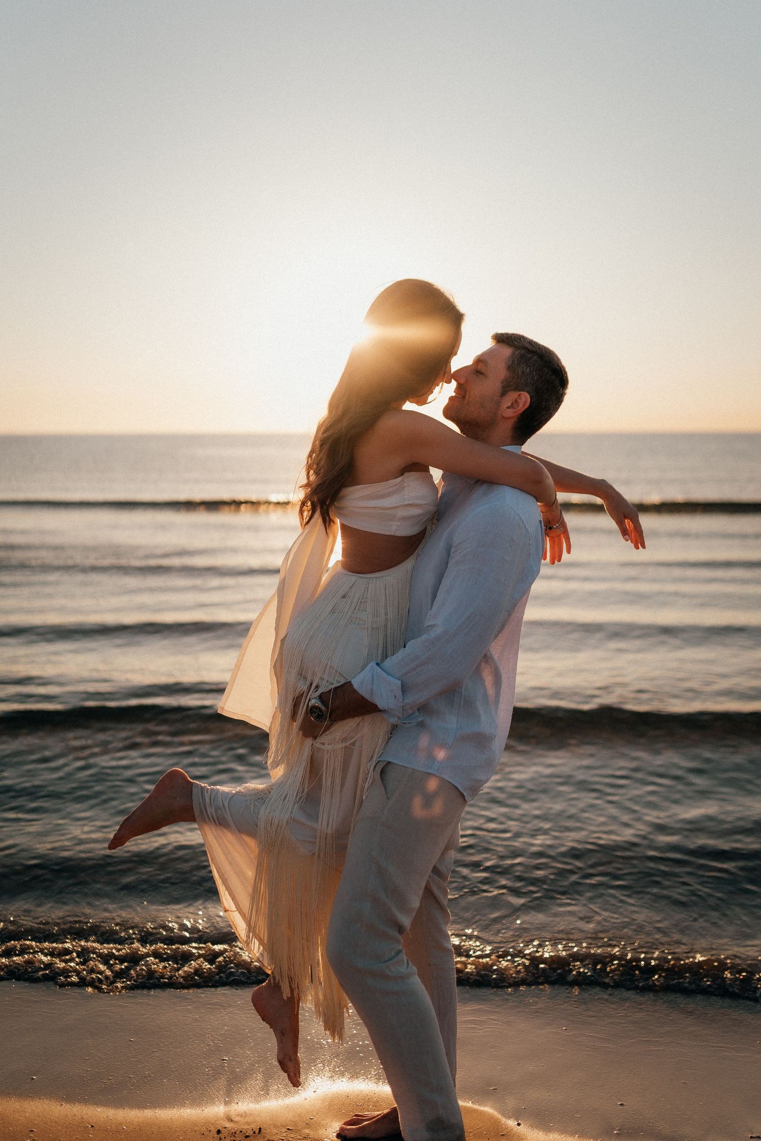 Editorial destination wedding photography in Valencia, Spain and worldwide for modern couples