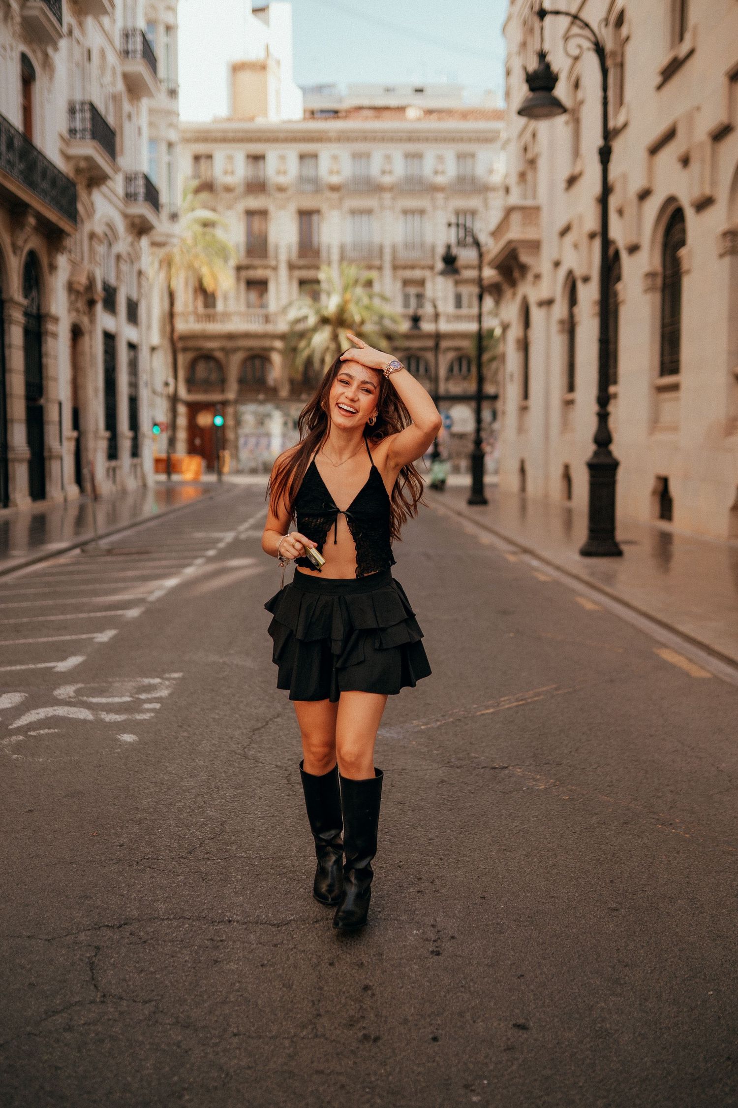Editorial portrait photography in Valencia, Spain with natural light and authentic emotions