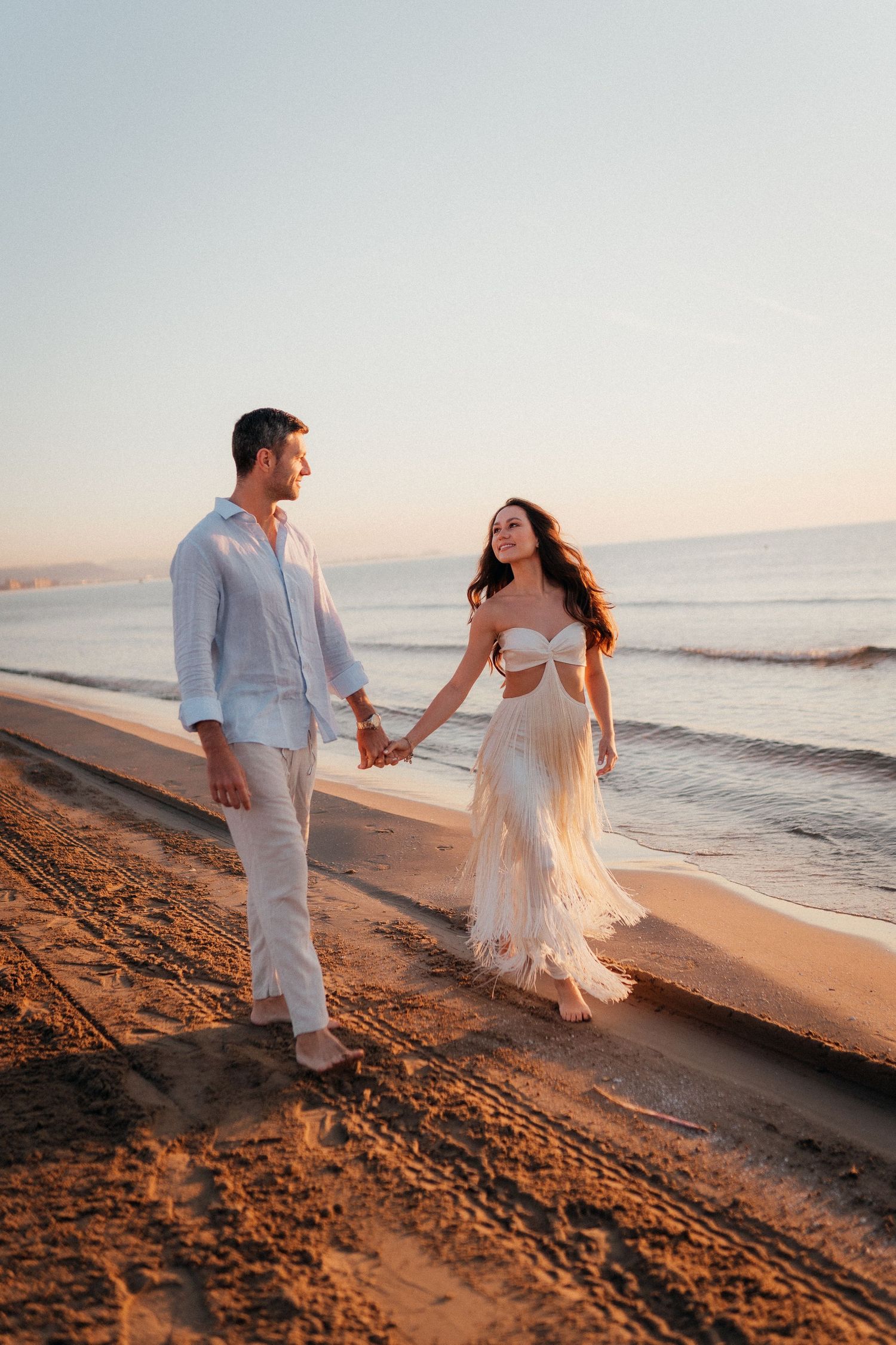 Editorial destination wedding photography in Valencia, Spain and worldwide for modern couples