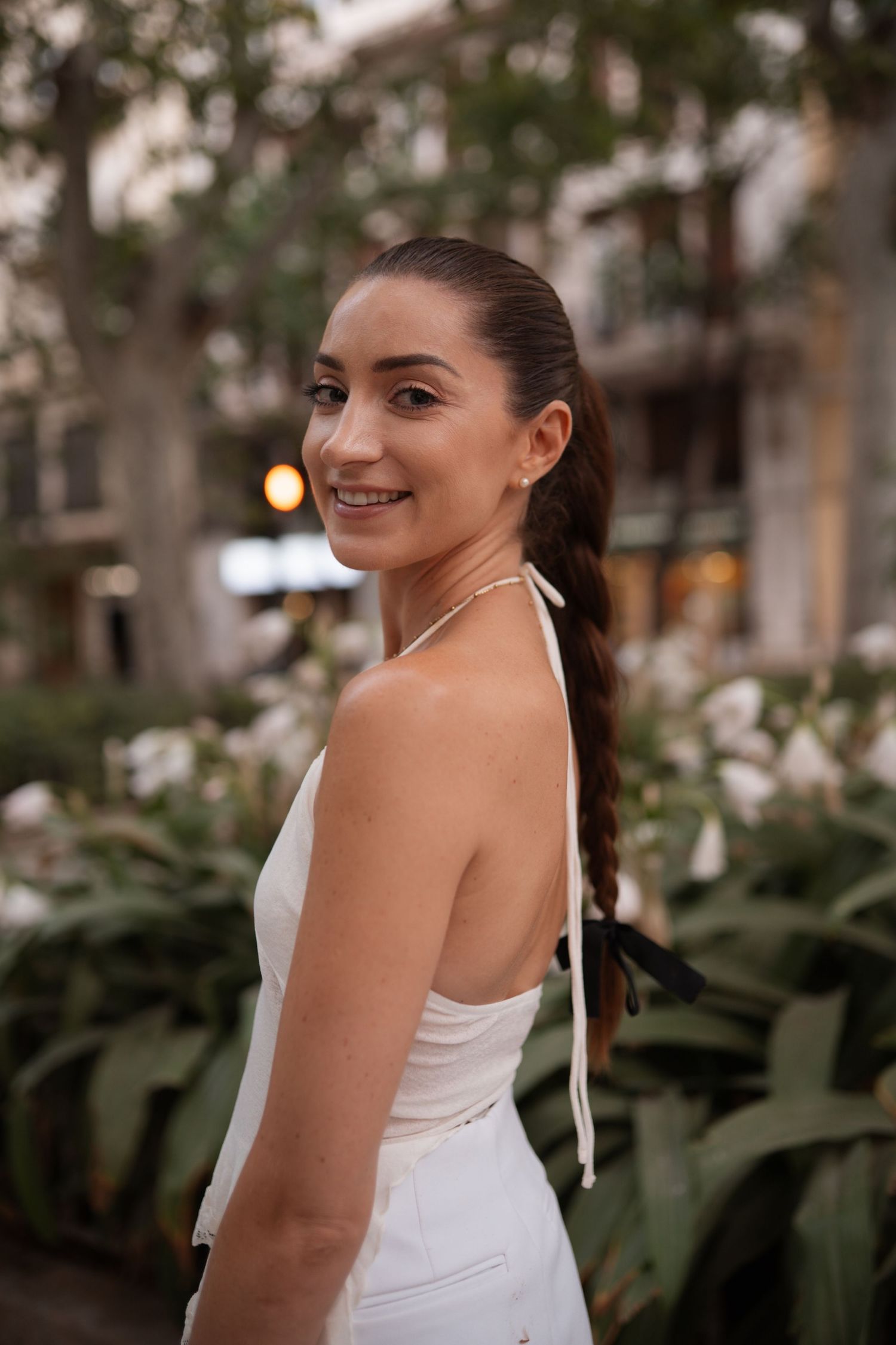 Editorial portrait photography in Valencia, Spain with natural light and authentic emotions