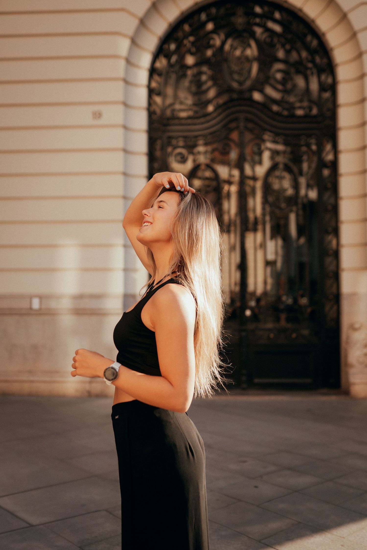 Editorial portrait photography in Valencia, Spain with natural light and authentic emotions