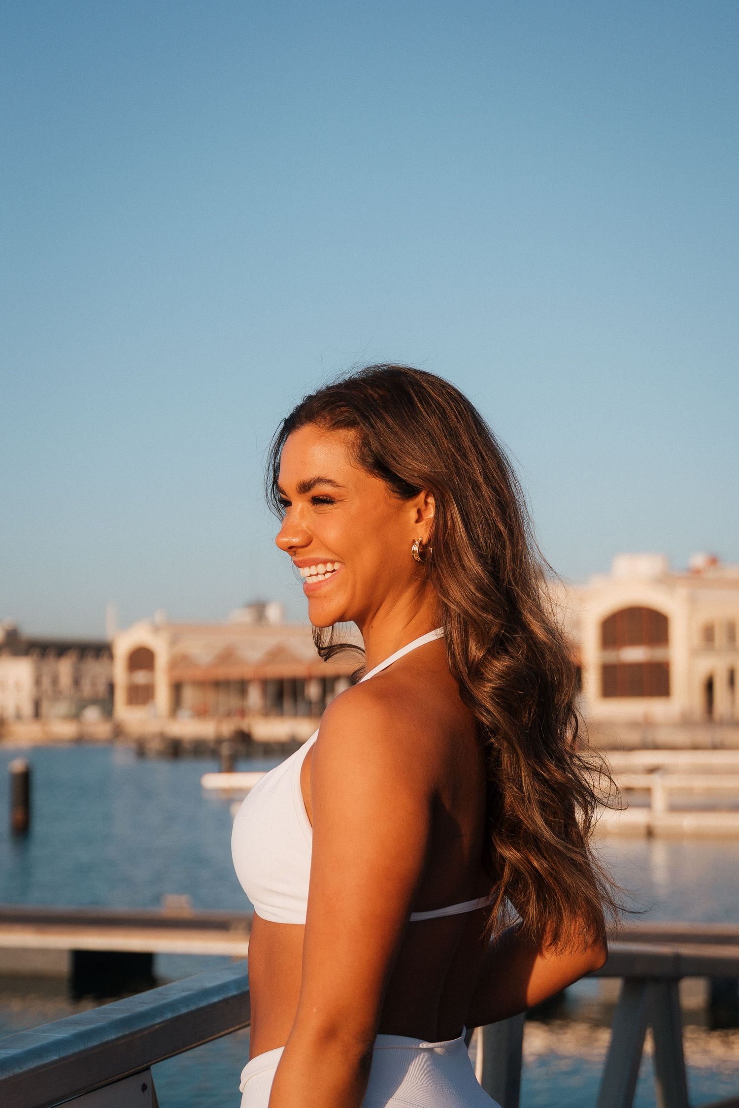 Editorial portrait photography in Valencia, Spain with natural light and authentic emotions