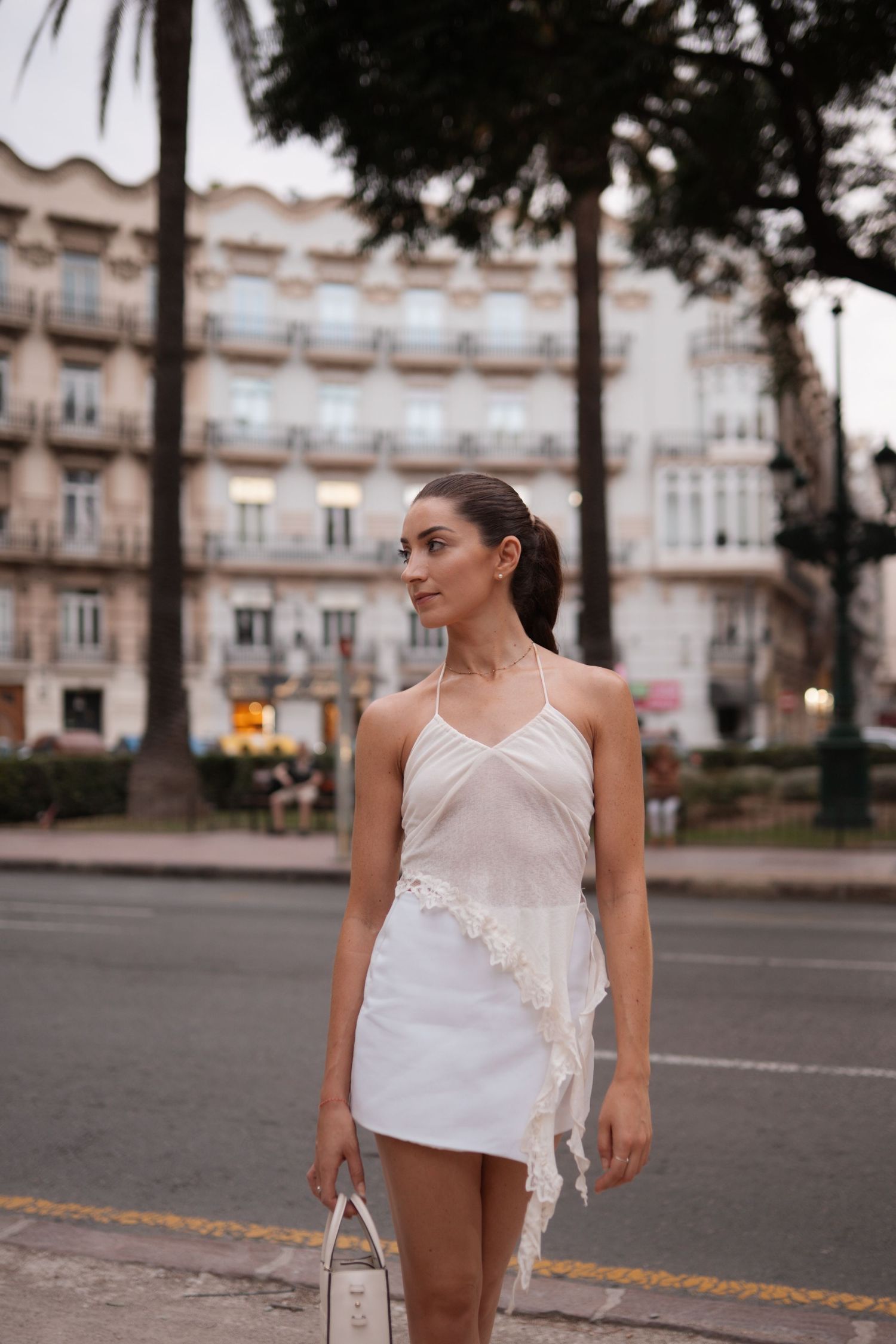 Editorial portrait photography in Valencia, Spain with natural light and authentic emotions