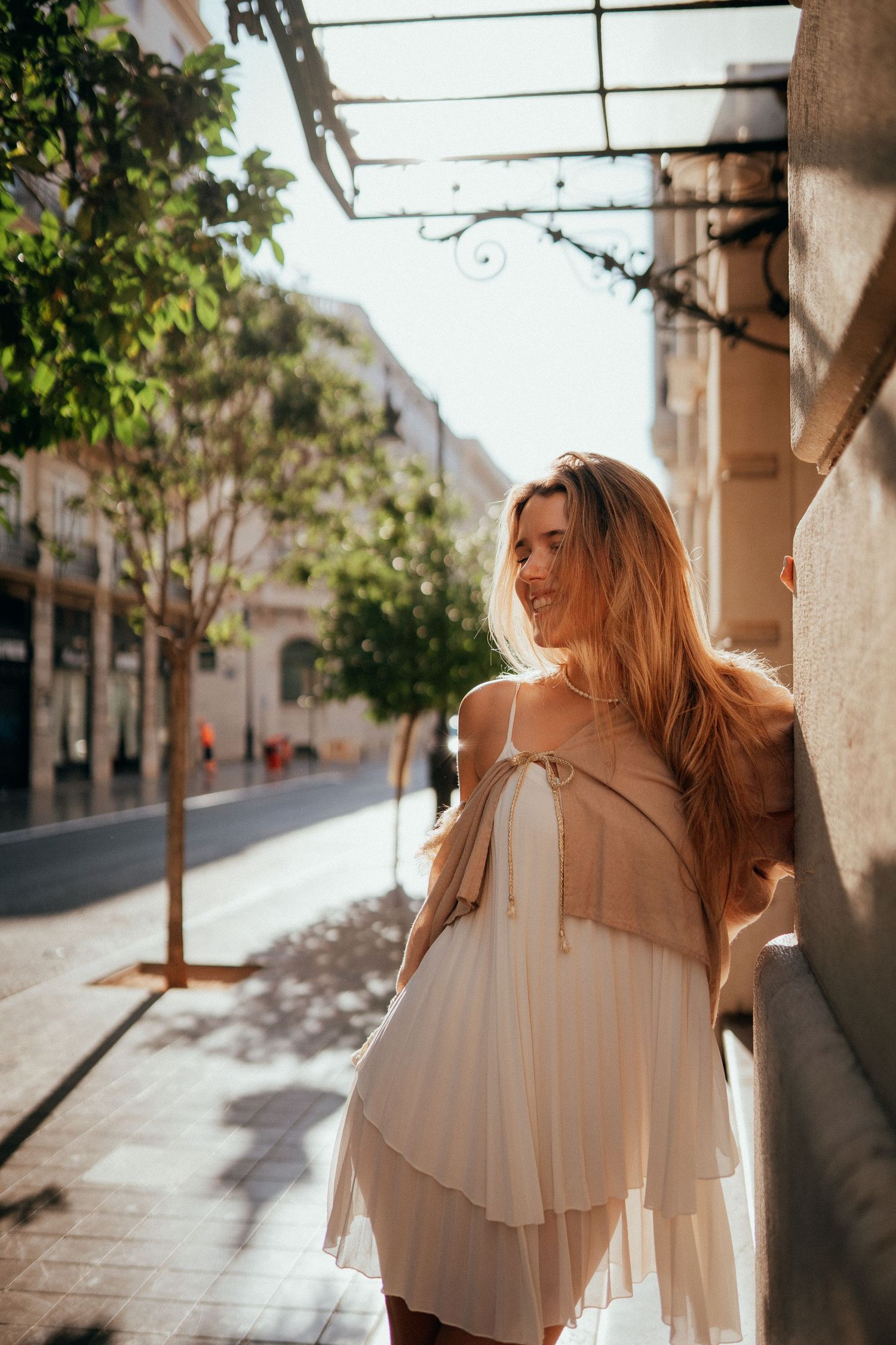 Editorial portrait photography in Valencia, Spain with natural light and authentic emotions