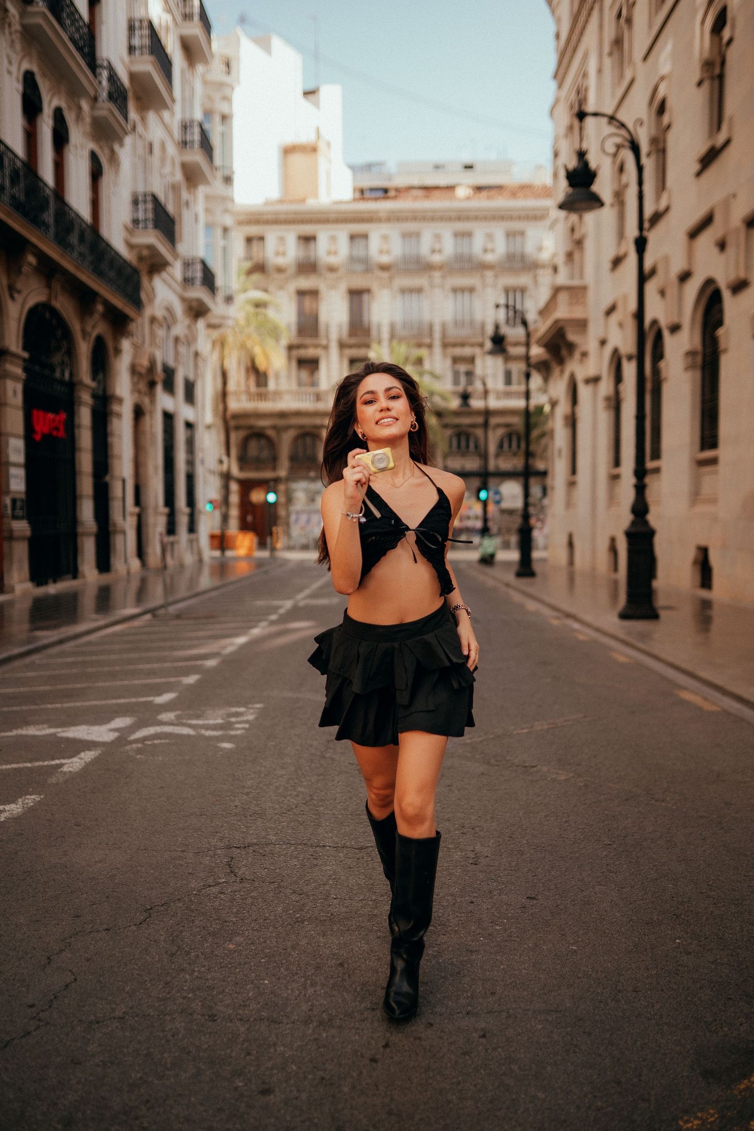 Editorial portrait photography in Valencia, Spain with natural light and authentic emotions