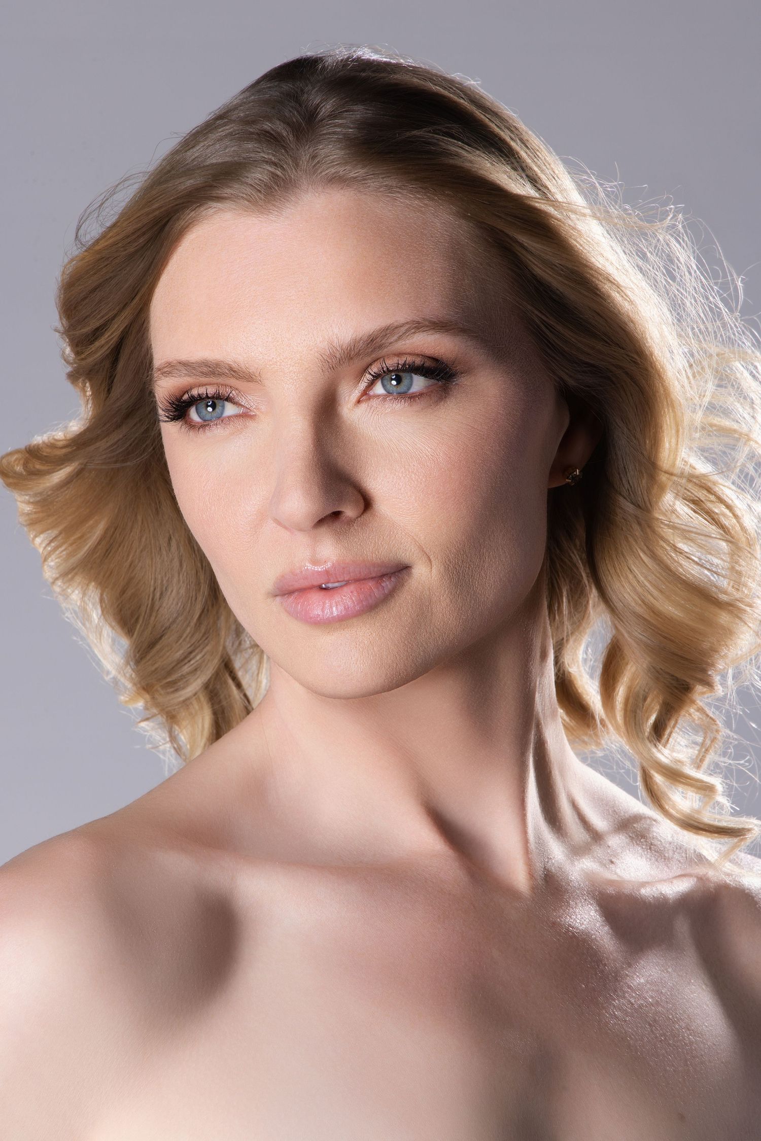 Luxury fashion portrait of a supermodel photographed by Naples Dreams in Pixels in Naples, Florida