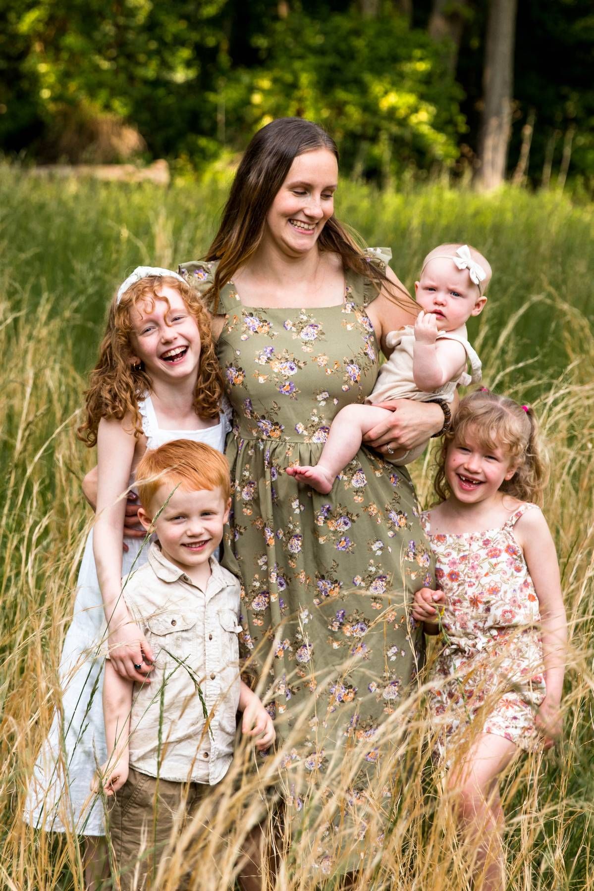 RVA Richmond Virginia portrait photographer. RVA family photographer. Personality filled photography. Genuine family photos. Mom with kids.