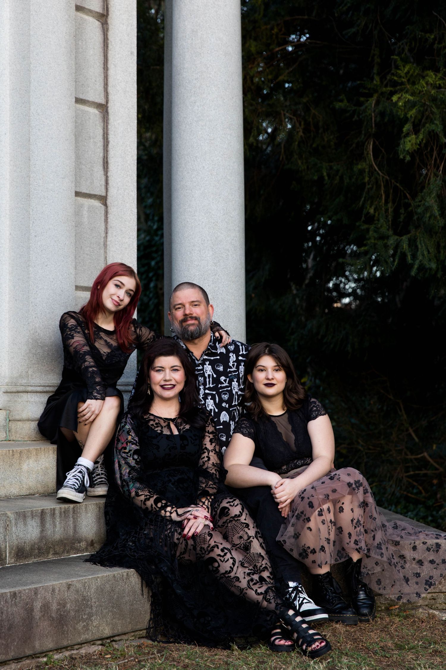RVA Richmond Virginia, RVA family photographer. Personality filled photography. Genuine family photos. Hollywood Cemetery, Richmond.