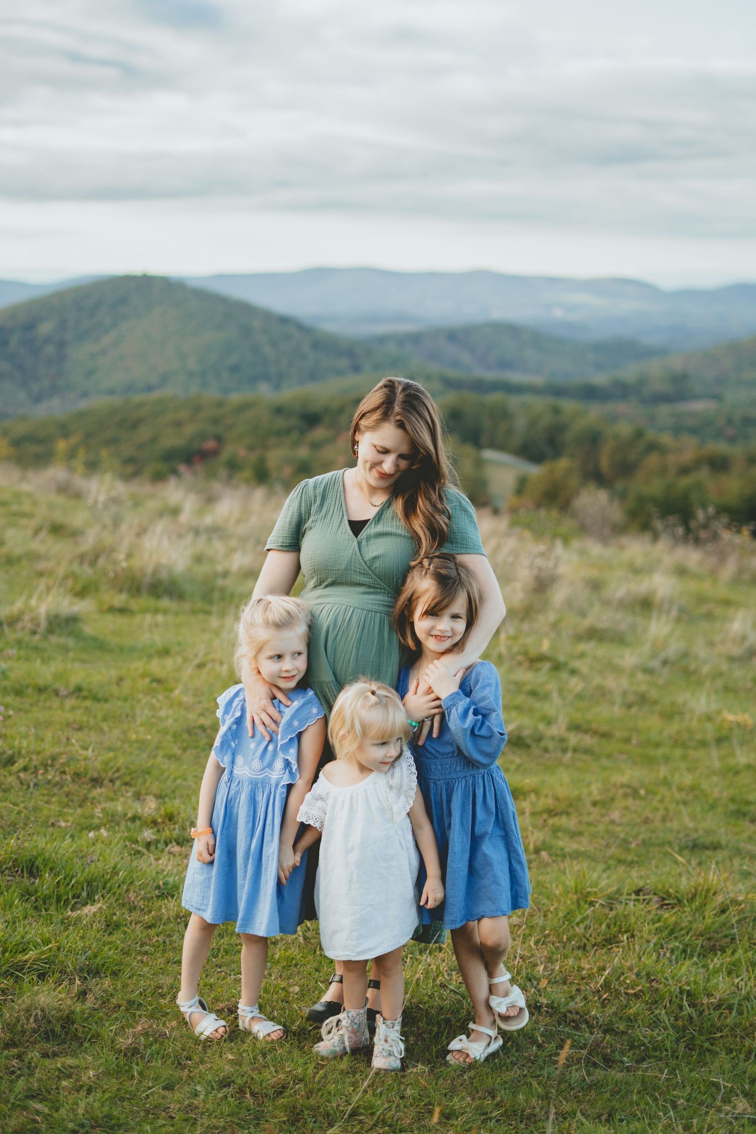 Family Photoshoot along the Saddle Overlook on The Blue Ridge Parkway, VA