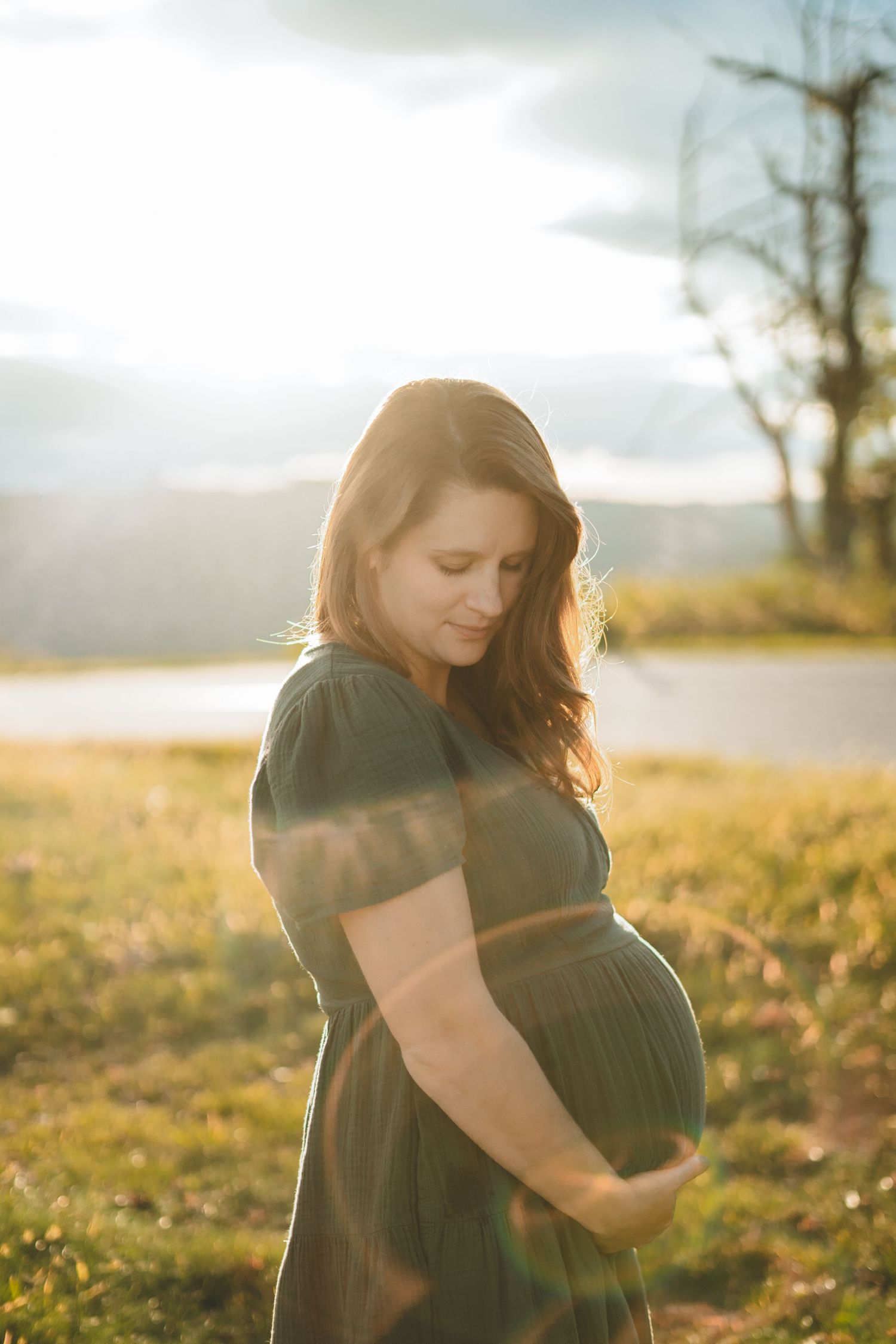 Family Photoshoot along the Saddle Overlook on The Blue Ridge Parkway, VA