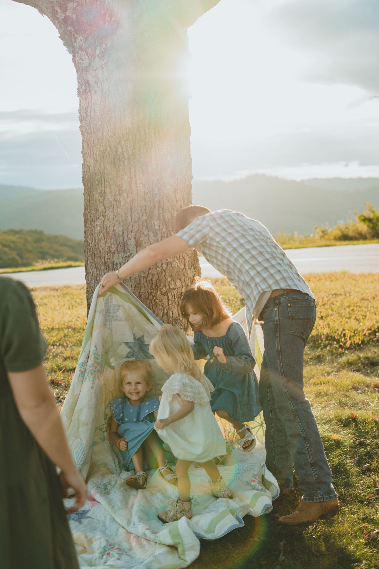 Family Photoshoot along the Saddle Overlook on The Blue Ridge Parkway, VA | Kyra Calyn Photography