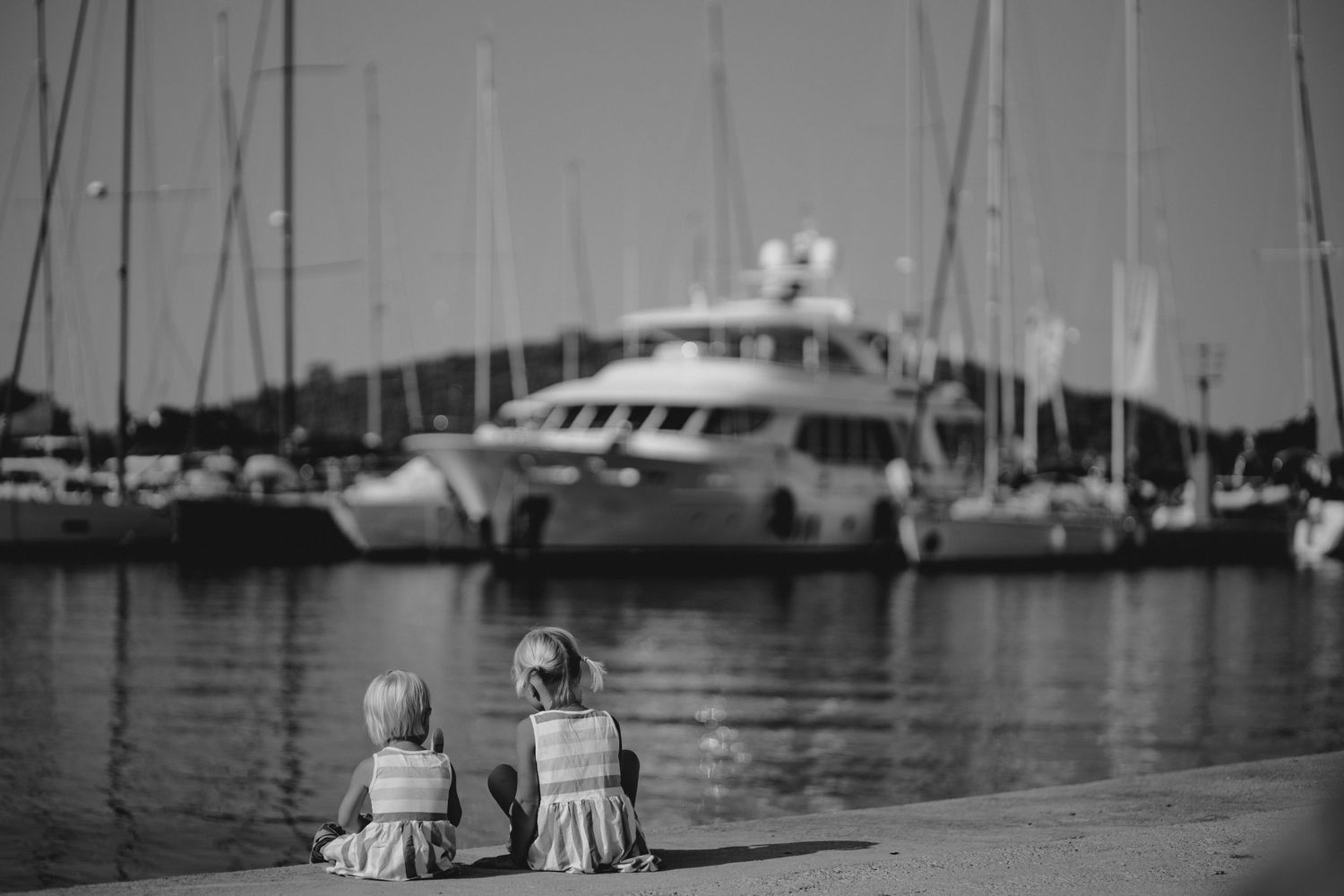 Vacation Photographer Dubrovnik Split Hvar Croatia
Happy family with kids captured on the beach during golden hour in Adriatic