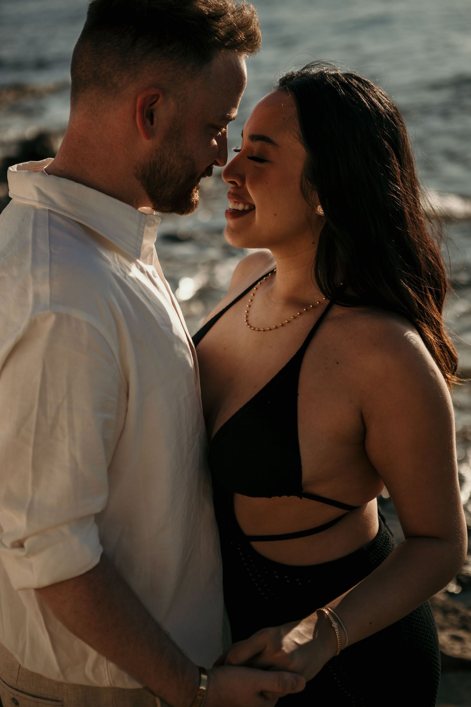 Vacation Photographer Dubrovnik Split Hvar Croatia
Embracing on the beach with the sea as their backdrop in Hvar