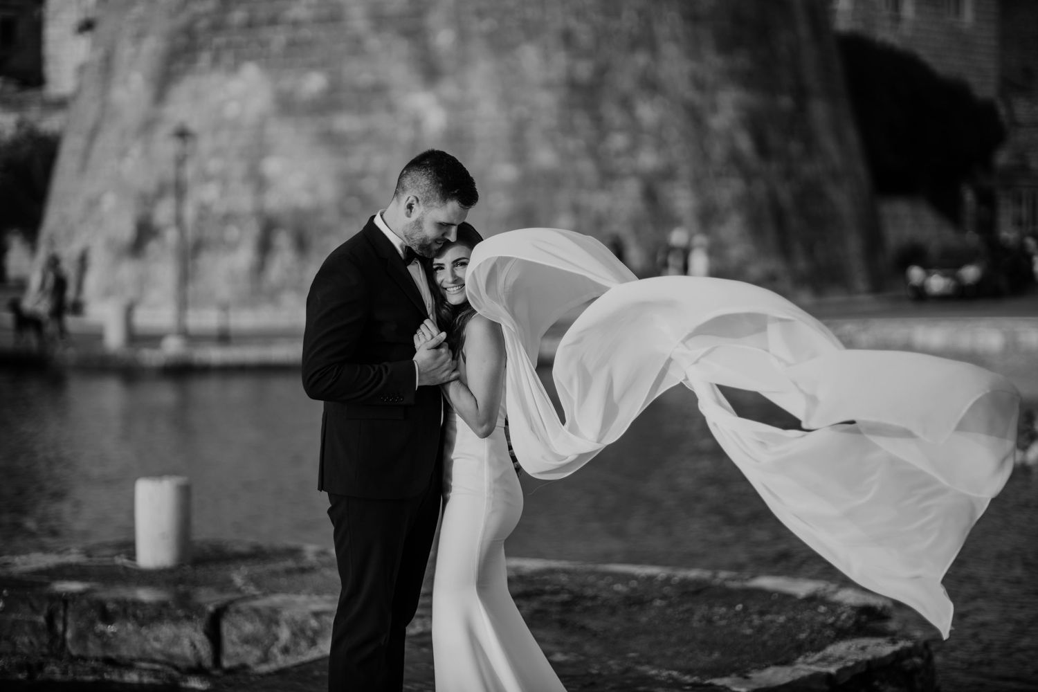 Elopement photographer Split Hvar  Dubrovnik
Couple sharing a romantic kiss at sunset on a secluded beach in Korcula
