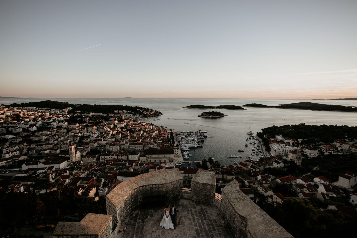 Elopement photographer Split Hvar  Dubrovnik
Couple enjoying a beachside photoshoot with the Adriatic Sea in Hvar