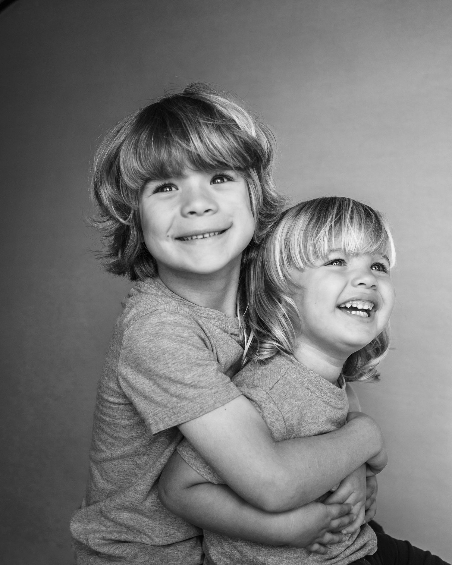 Natural light kids’ portraits that capture heart, humor, and all the wild, wonderful energy in between.