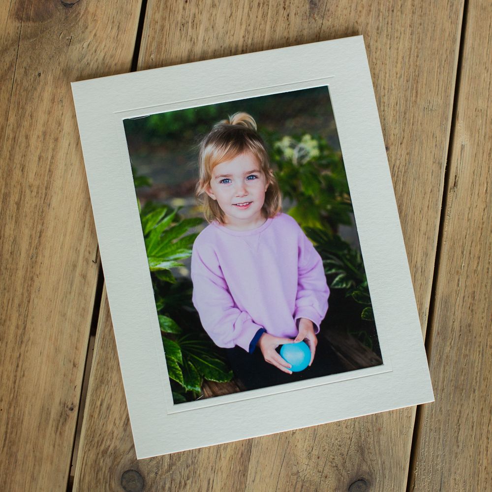 Natural outdoor nursery and school photographer