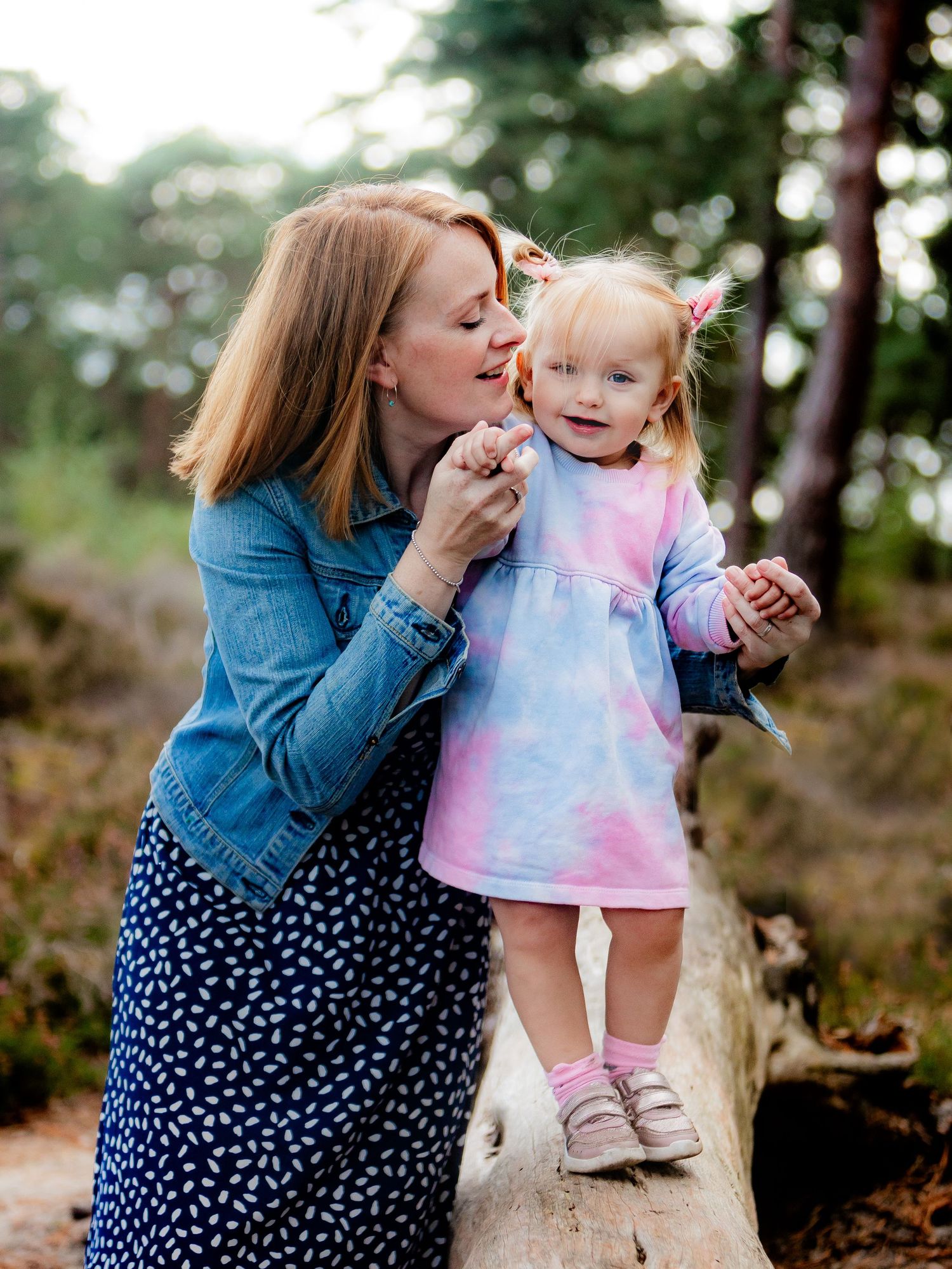 Natural style outdoor family photographer in Surrey