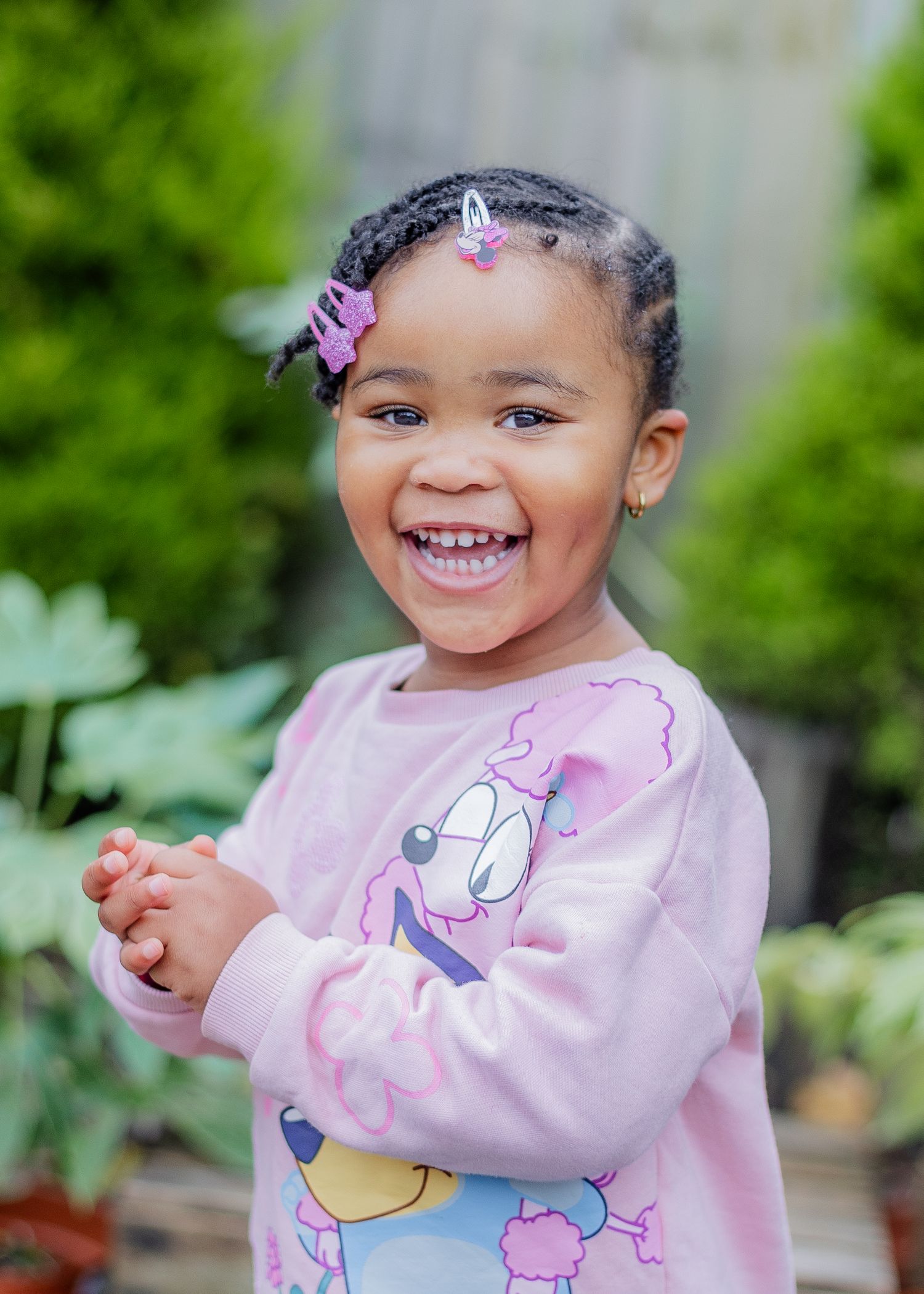 Natural outdoor nursery and school photographer