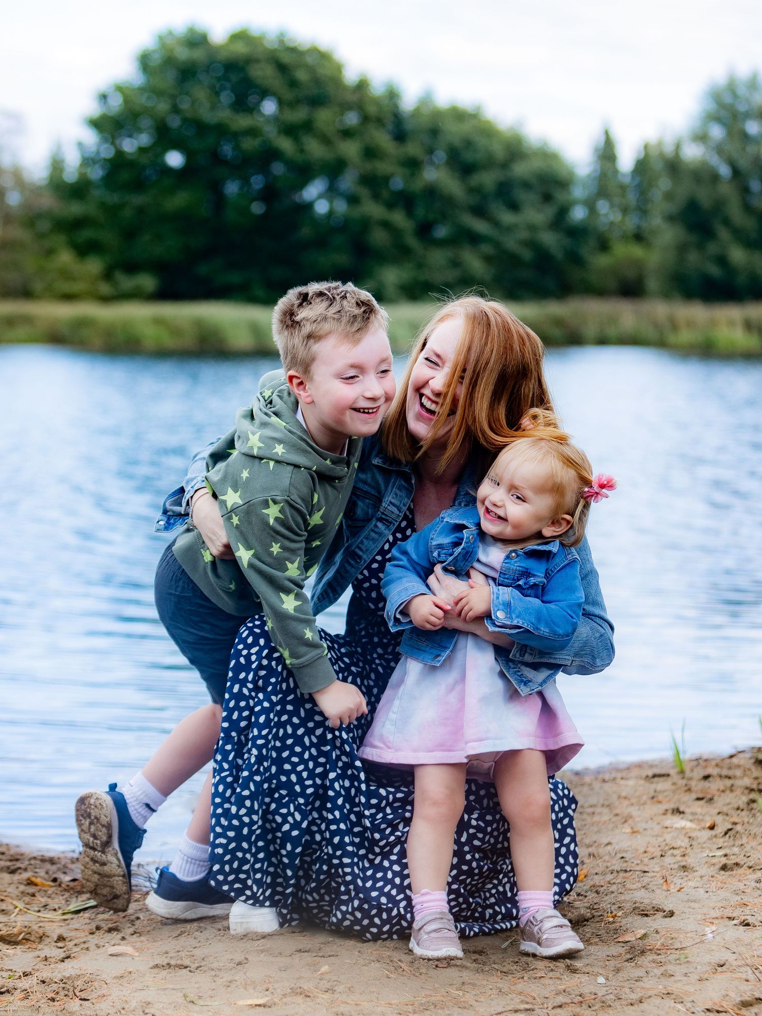 Natural style outdoor family photographer in Surrey