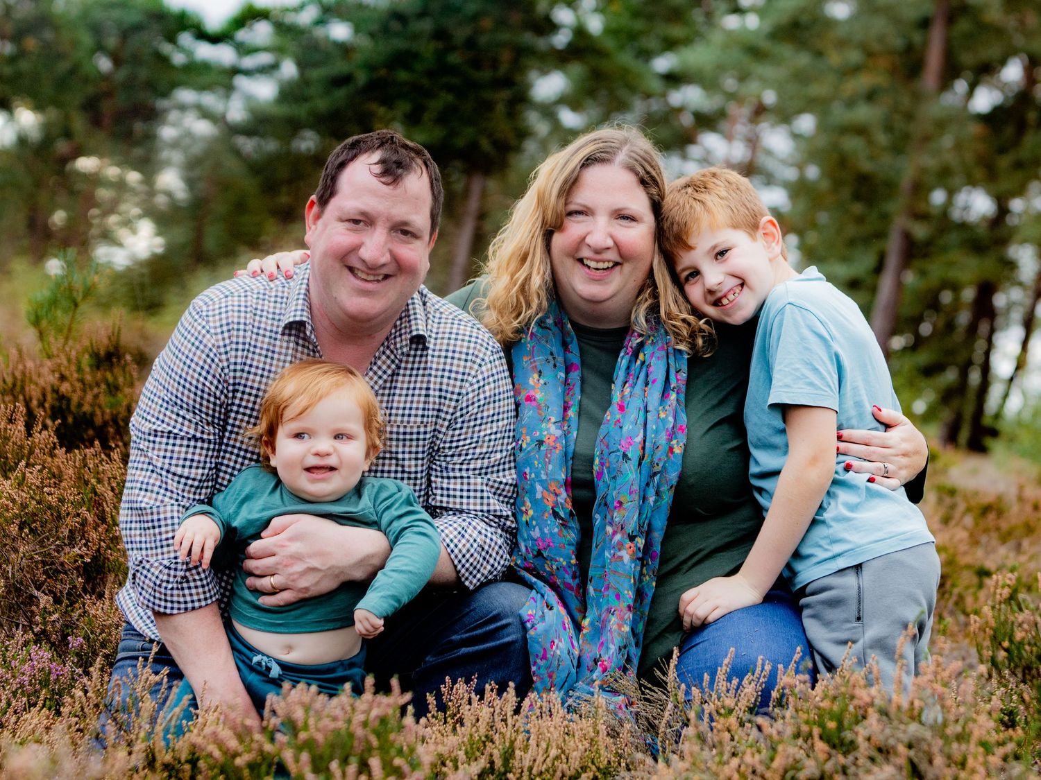 Natural style outdoor family photographer in Surrey