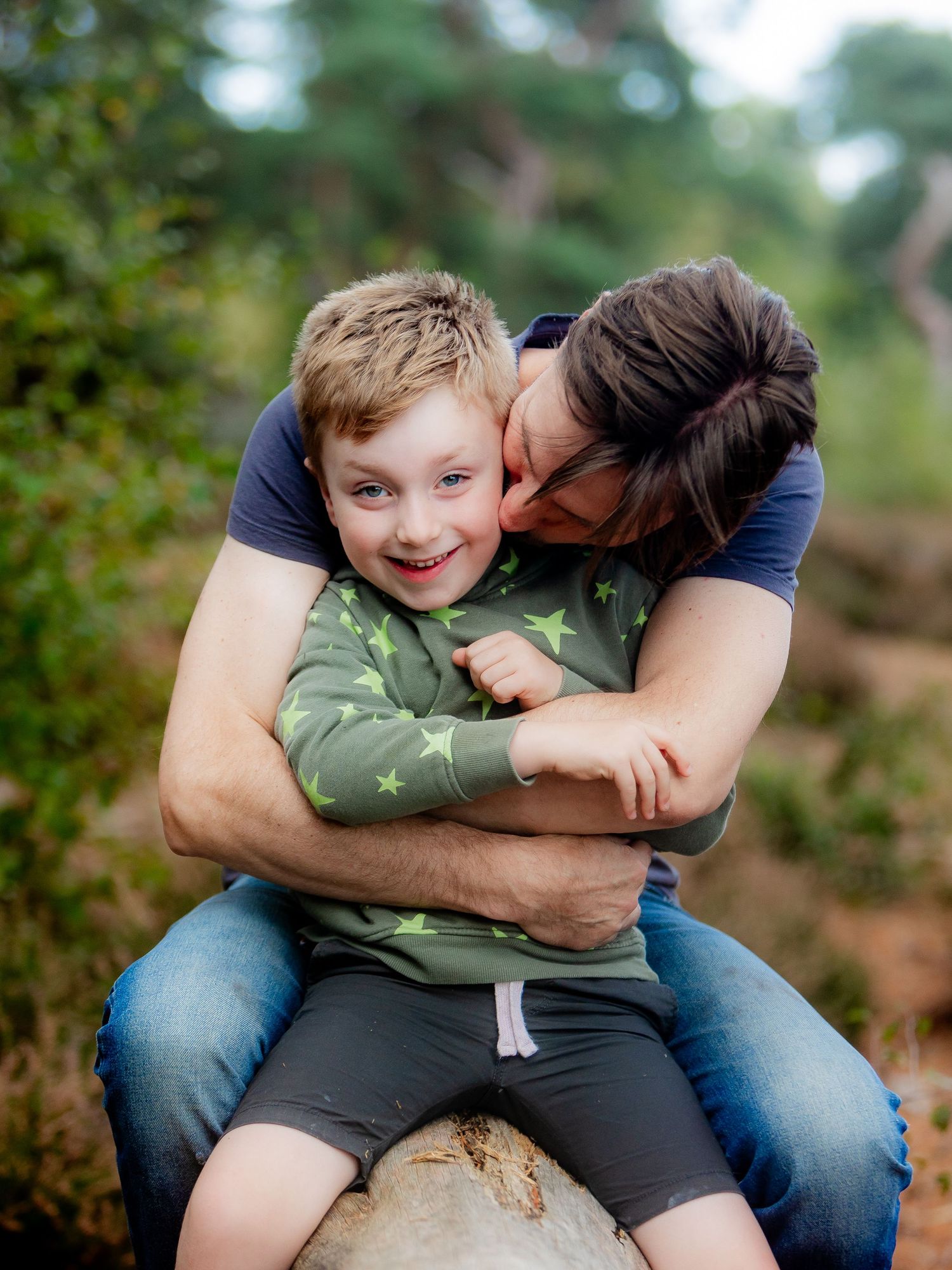 Natural style outdoor family photographer in Surrey