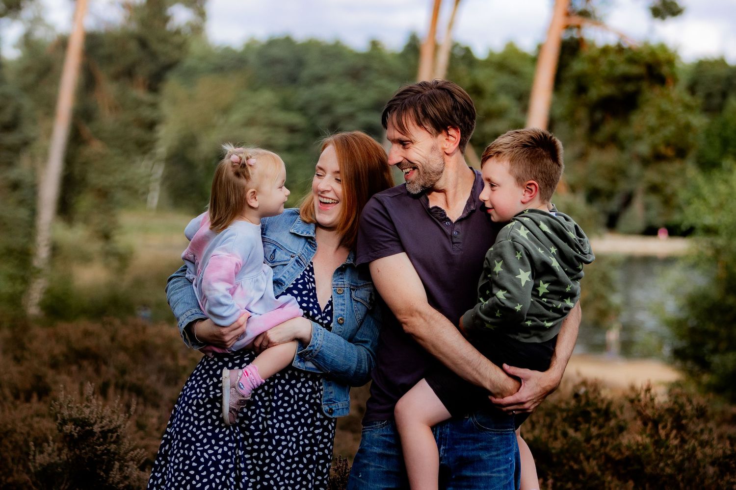 Natural style outdoor family photographer in Surrey