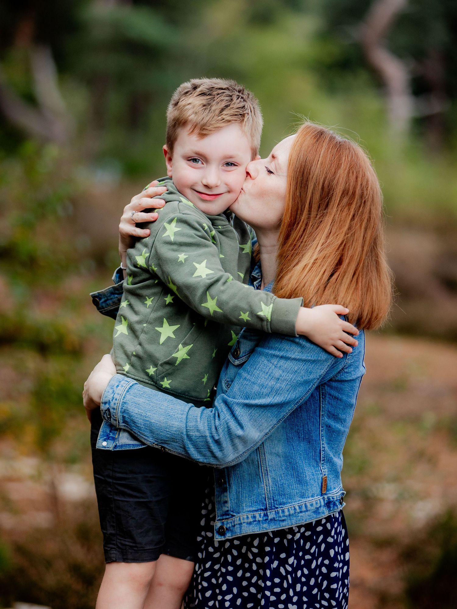 Natural style outdoor family photographer in Surrey