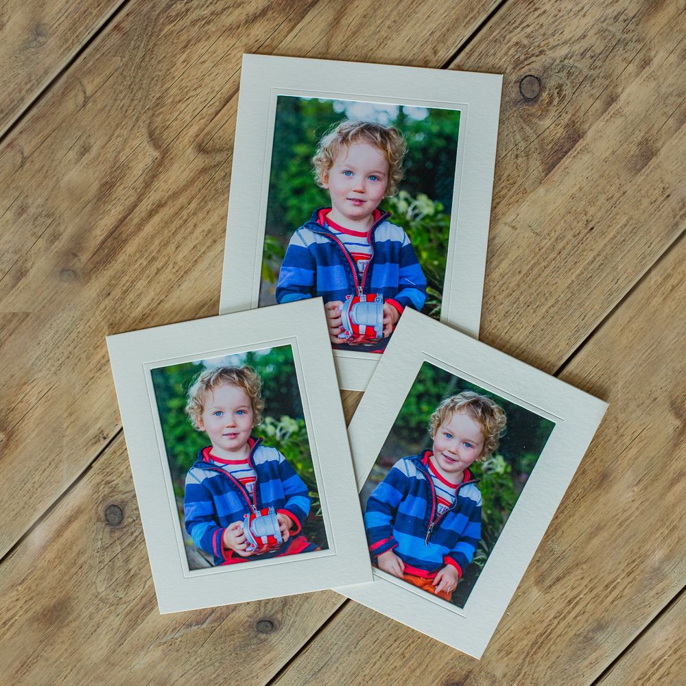 Natural outdoor nursery and school photographer