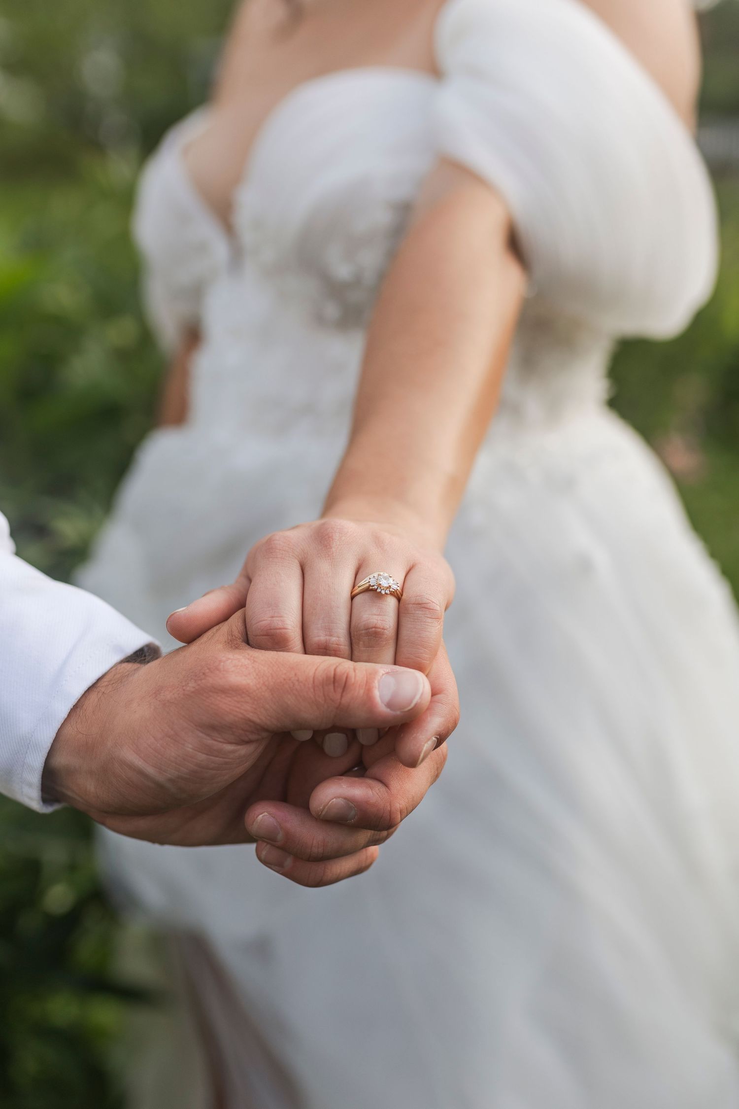 Wedding and engagement photographer based in Dubuque, Iowa capturing natural, timeless moments.