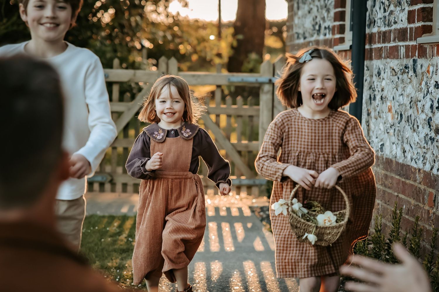 Wedding and engagement photographer based in Dubuque, Iowa capturing natural, timeless moments.