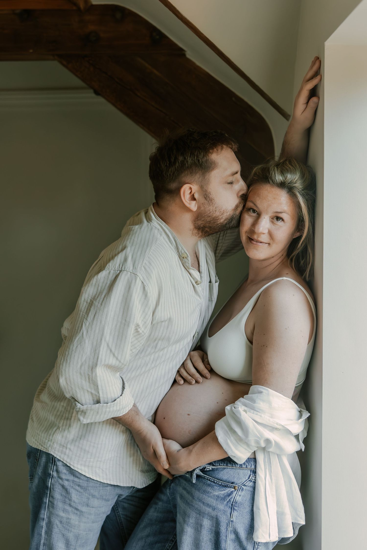 Wedding and engagement photographer based in Dubuque, Iowa capturing natural, timeless moments.