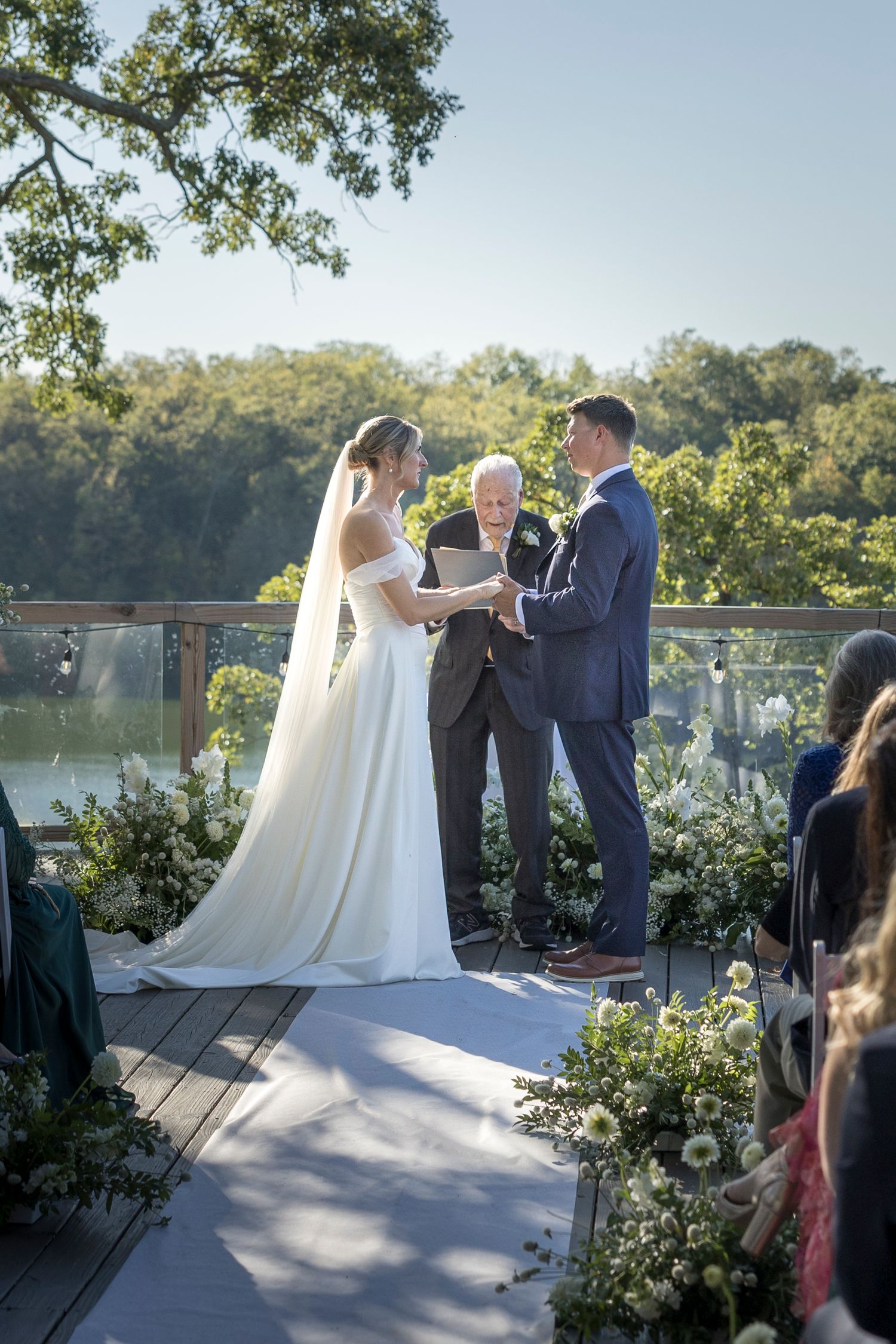 Wedding and engagement photographer based in Dubuque, Iowa capturing natural, timeless moments.