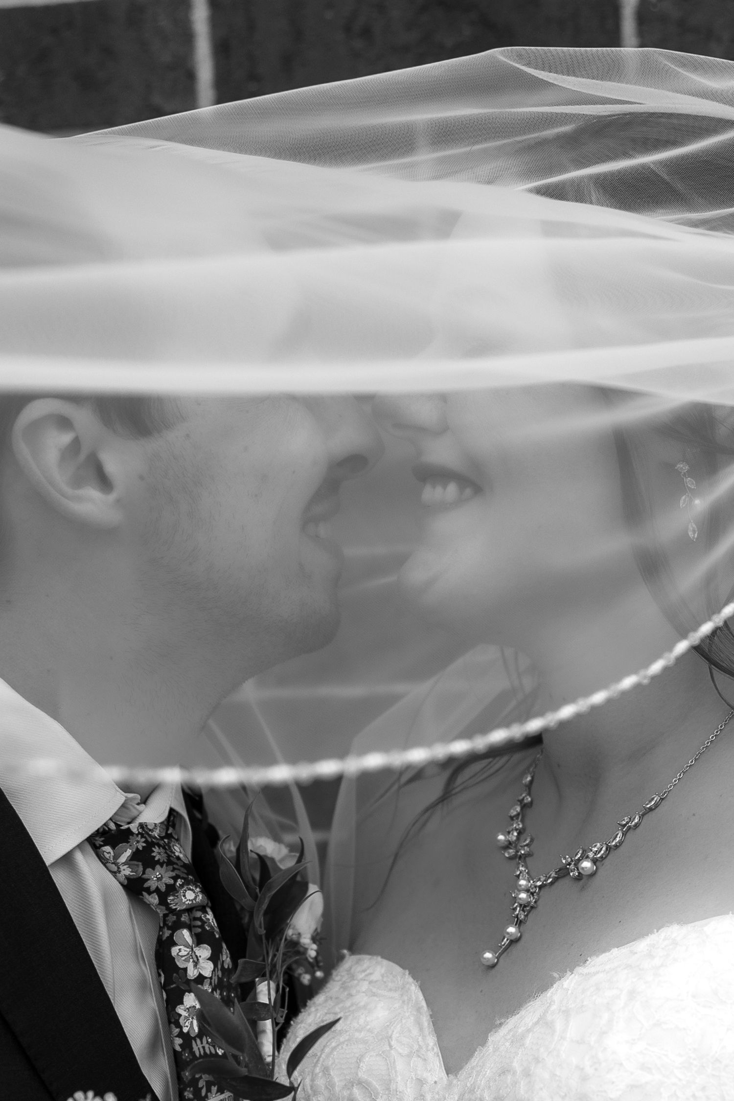 Wedding and engagement photographer based in Dubuque, Iowa capturing natural, timeless moments.