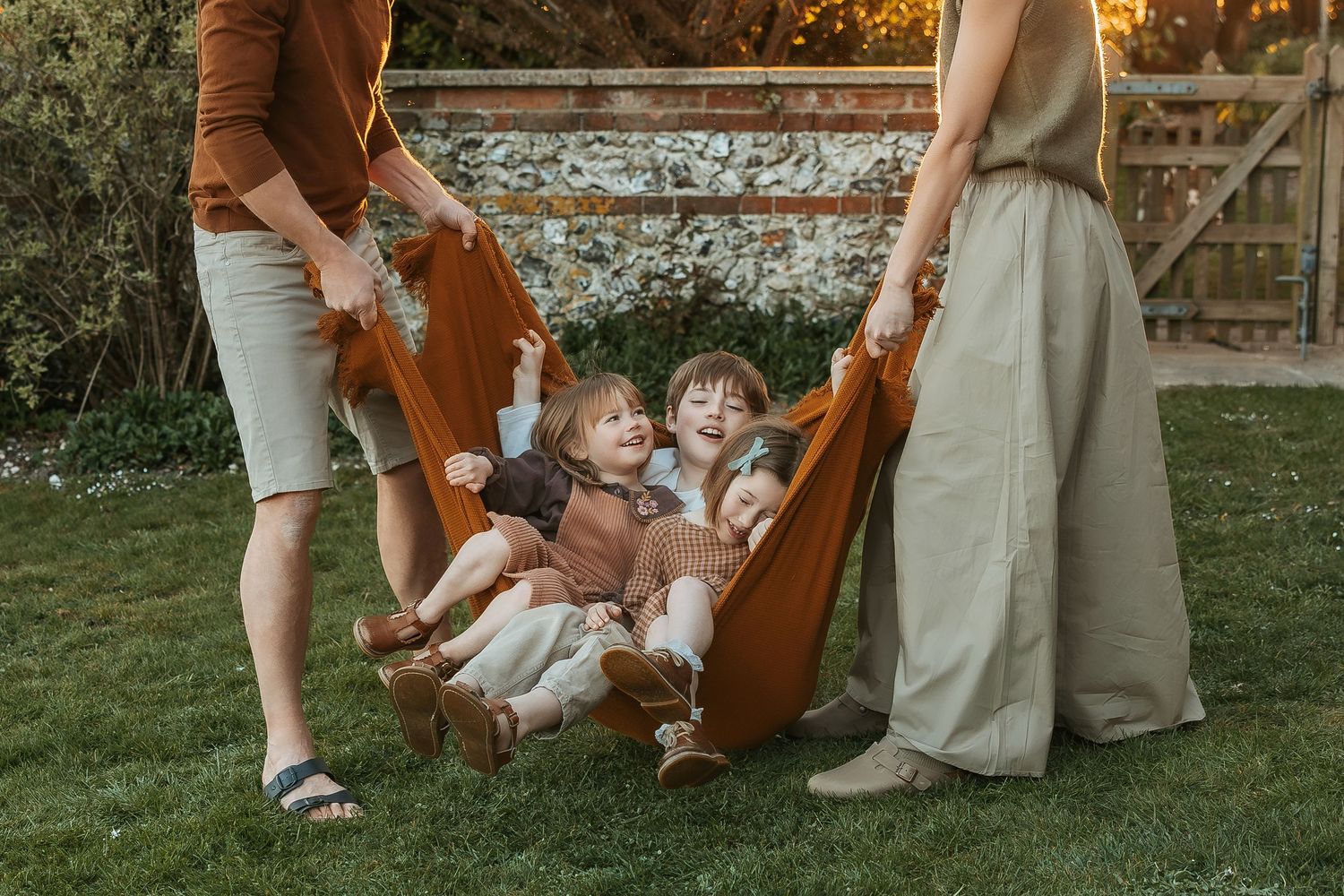 Wedding and engagement photographer based in Dubuque, Iowa capturing natural, timeless moments.