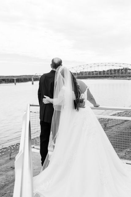 Wedding and engagement photographer based in Dubuque, Iowa capturing natural, timeless moments.
