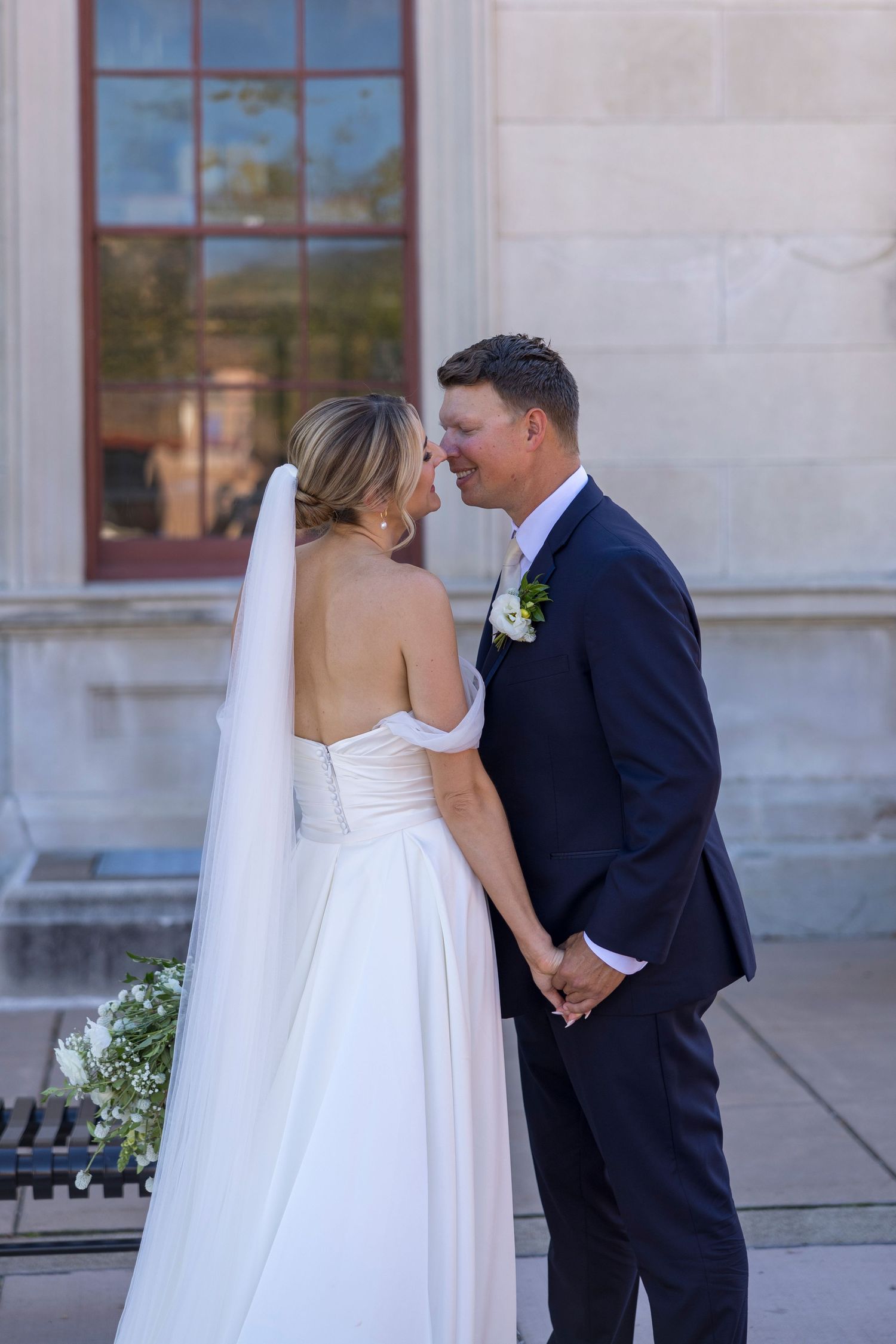 Wedding and engagement photographer based in Dubuque, Iowa capturing natural, timeless moments.
