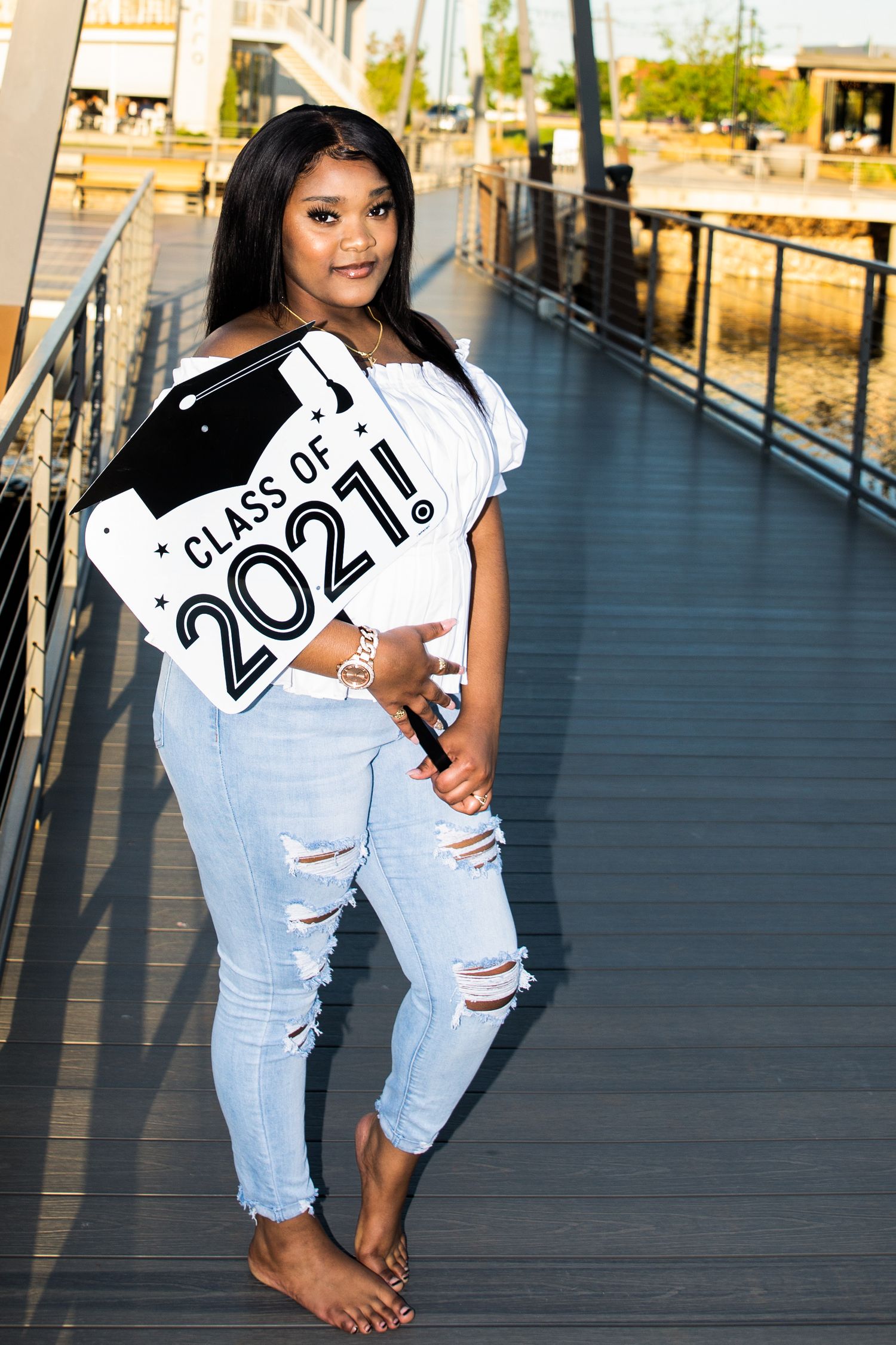 Celebrate your graduation with stunning senior portraits in Oklahoma. R&T Photography specializes in capturing this milestone.
