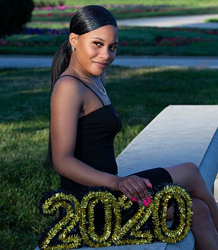 Celebrate your graduation with stunning senior portraits in Oklahoma. R&T Photography specializes in capturing this milestone.