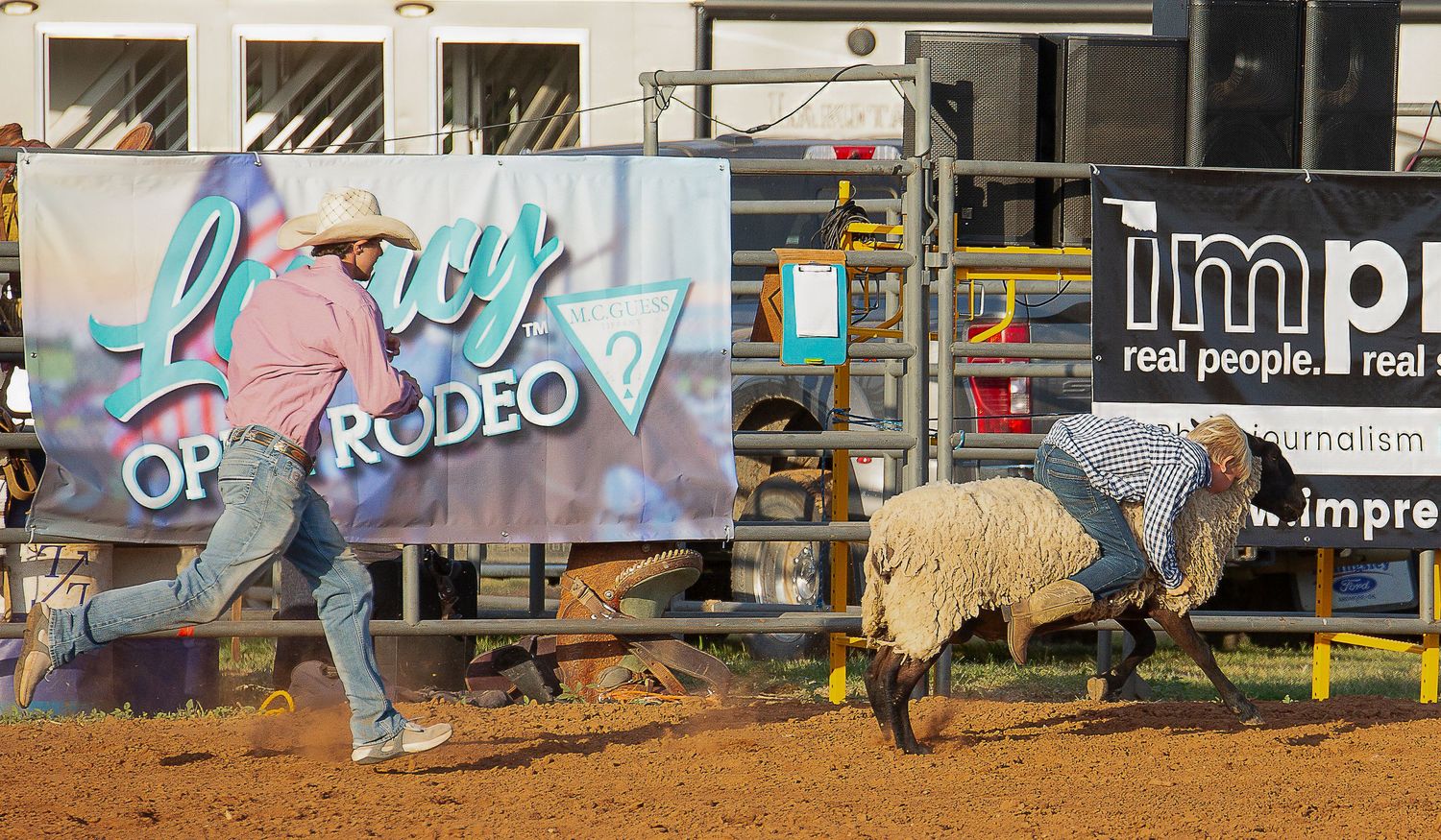 Professional rodeo photography in Oklahoma – action-packed moments of cowboys, bull riding, and barrel racing by R&T Photography
